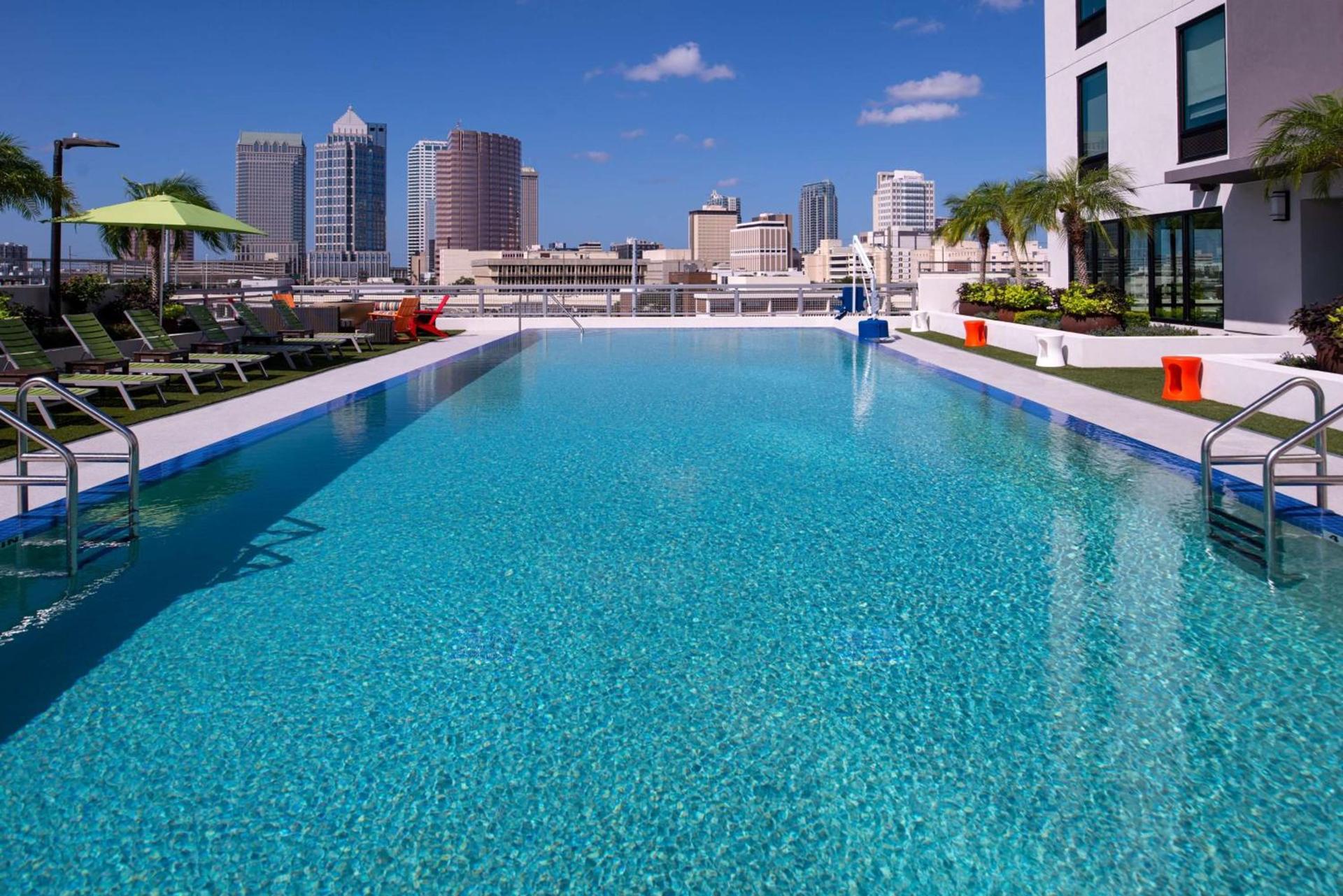 Home2 Suites By Hilton Tampa Downtown Channel District photo 2
