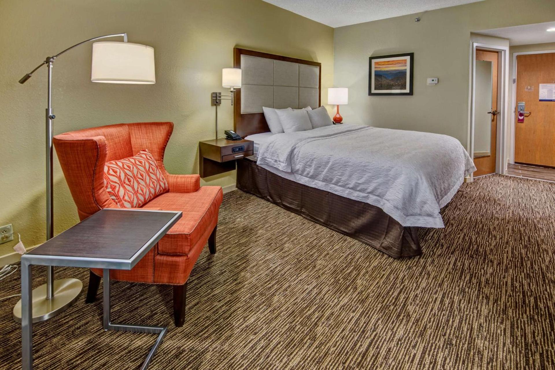 Hampton Inn Concord/Kannapolis photo 16