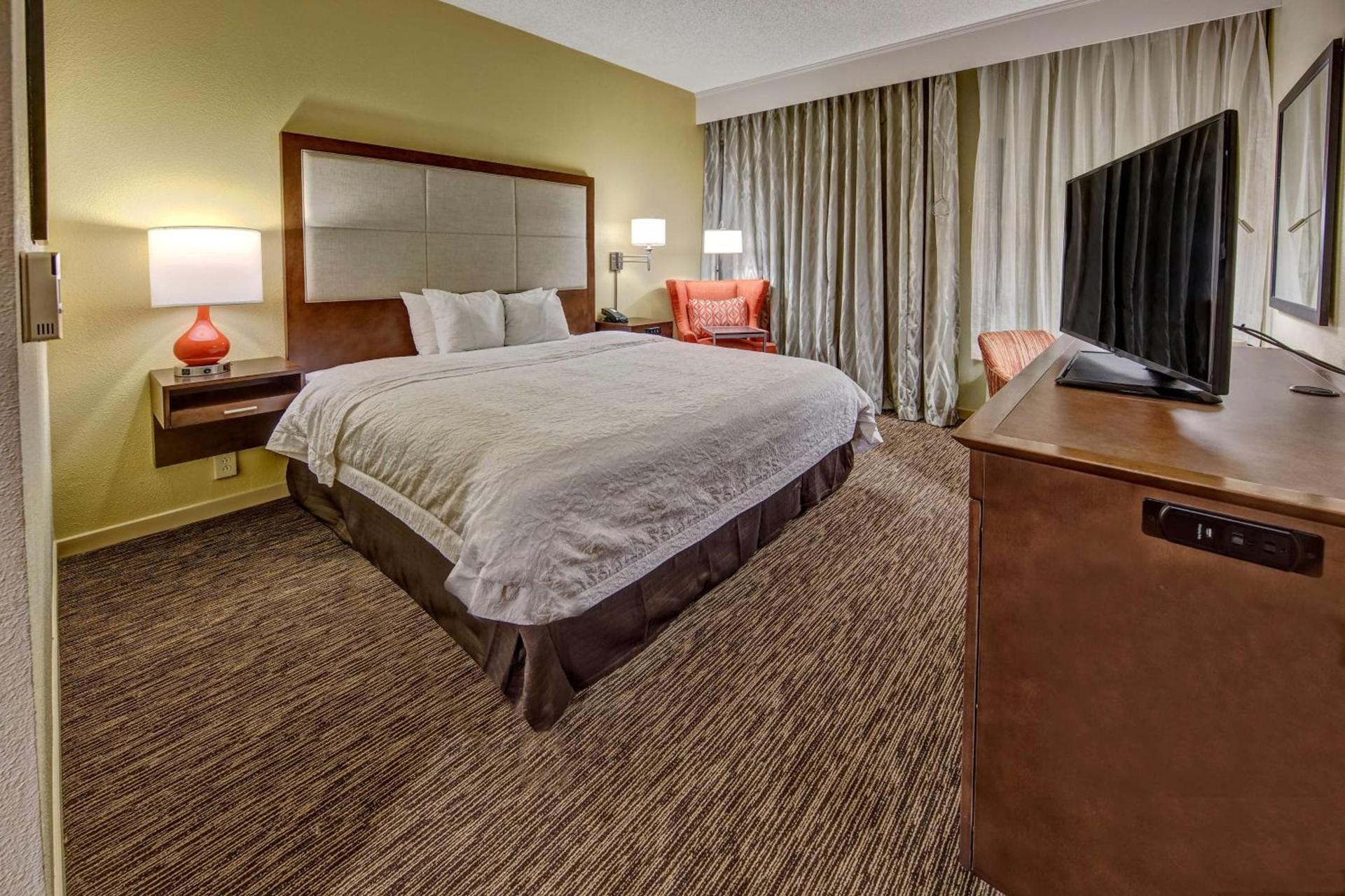 Hampton Inn Concord/Kannapolis photo 25