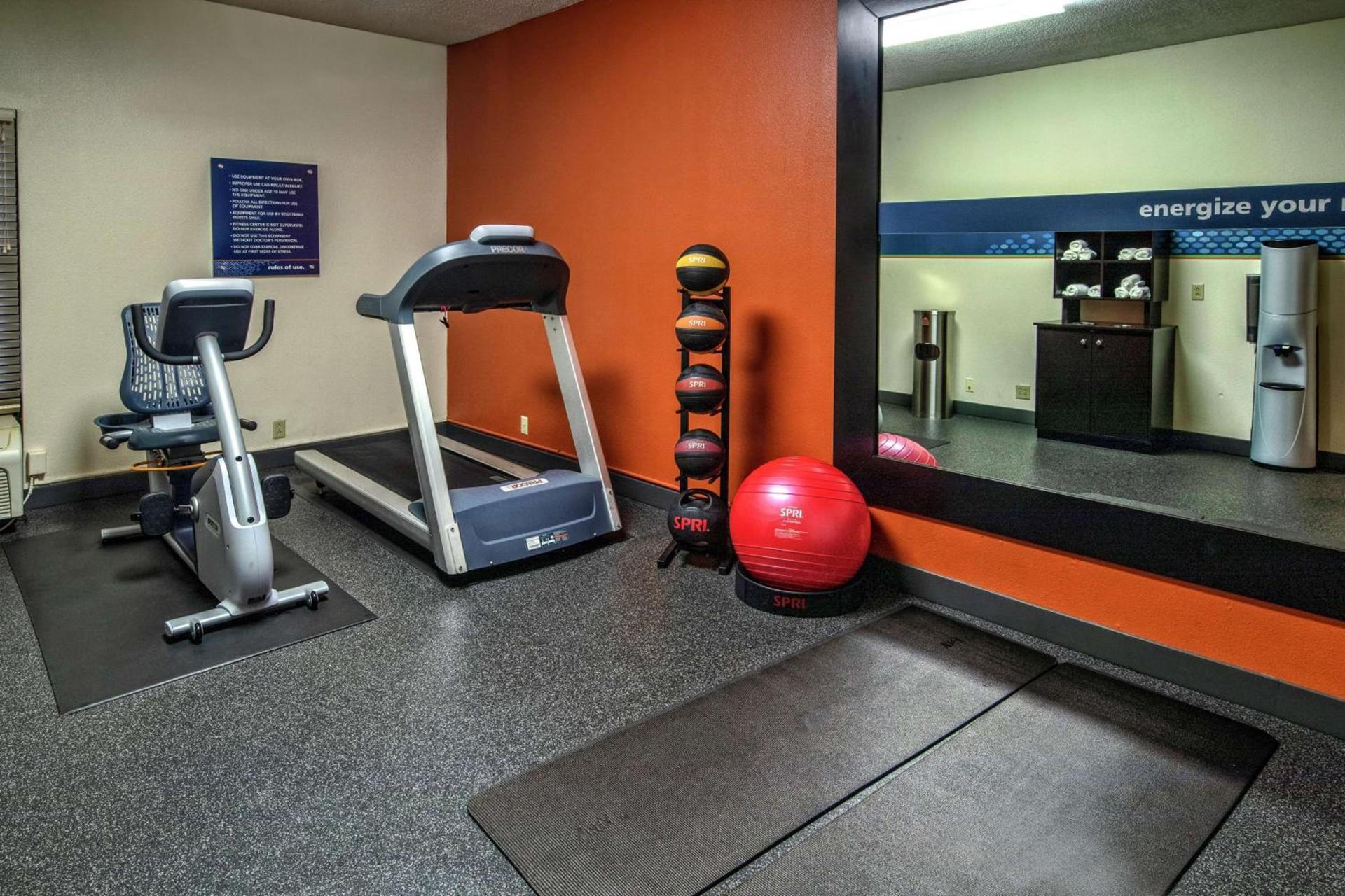 Hampton Inn Charlotte/Matthews photo 10
