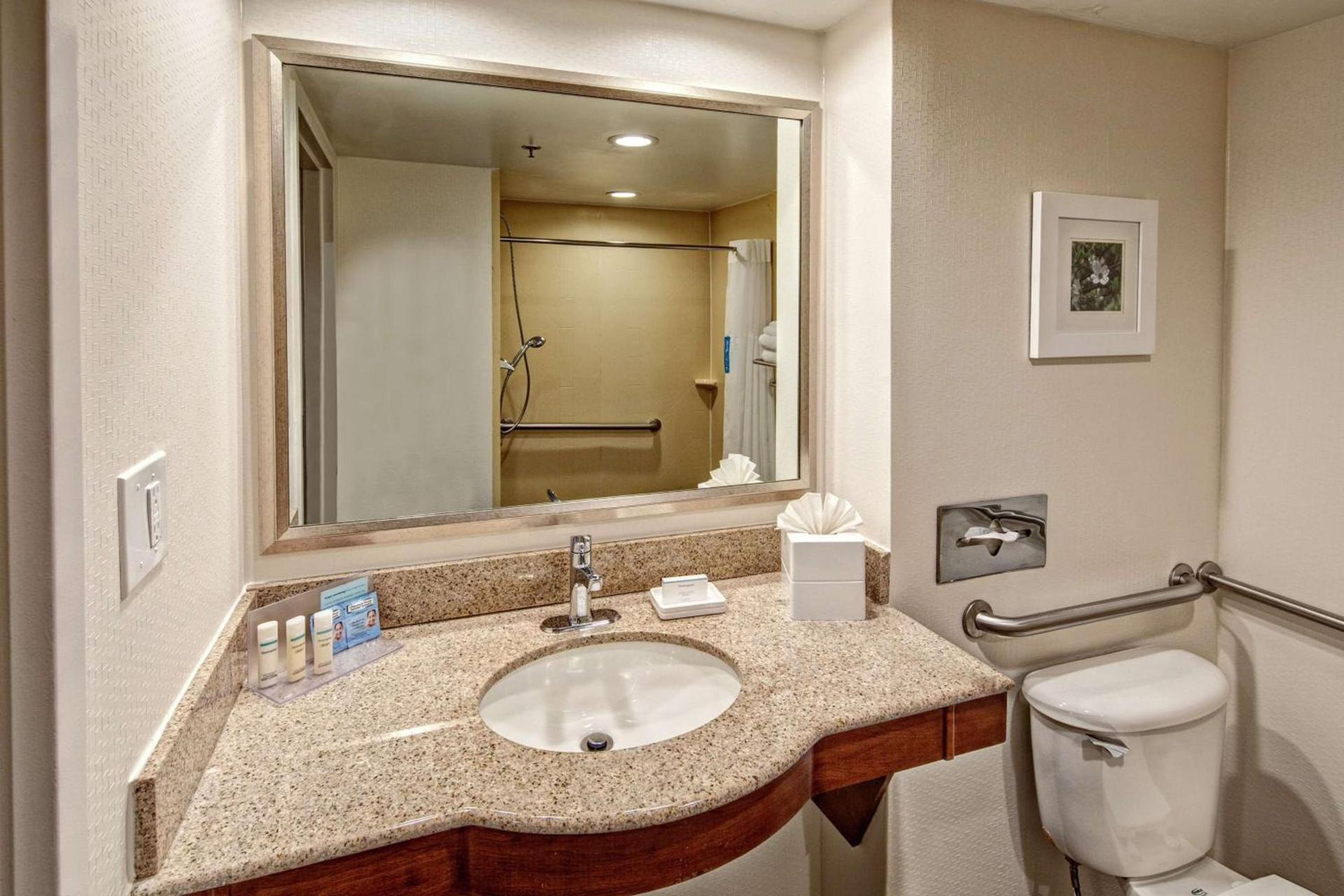 Hampton Inn Charlotte/Matthews photo 19