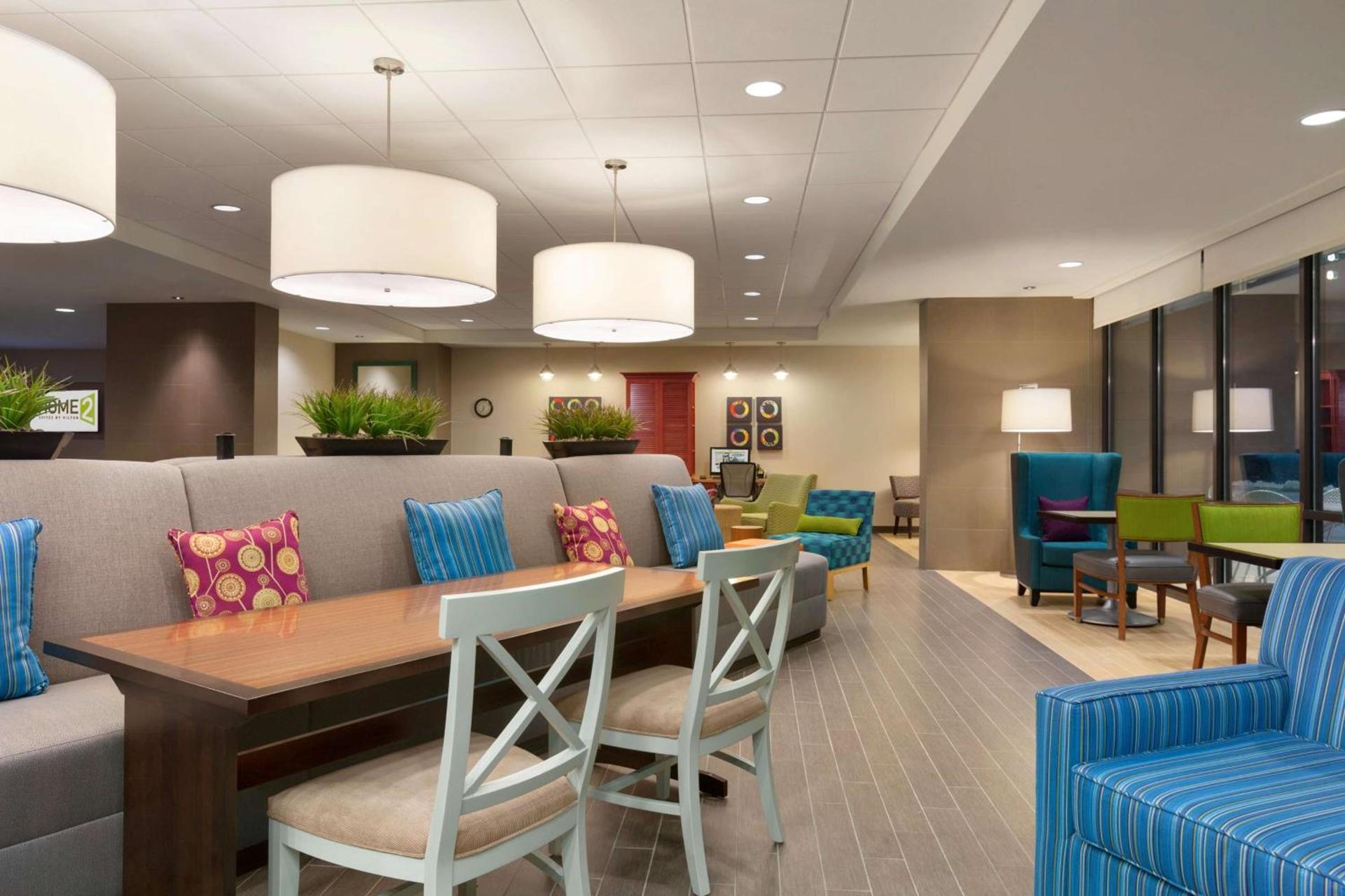 Home2 Suites by Hilton Champaign/Urbana photo 6
