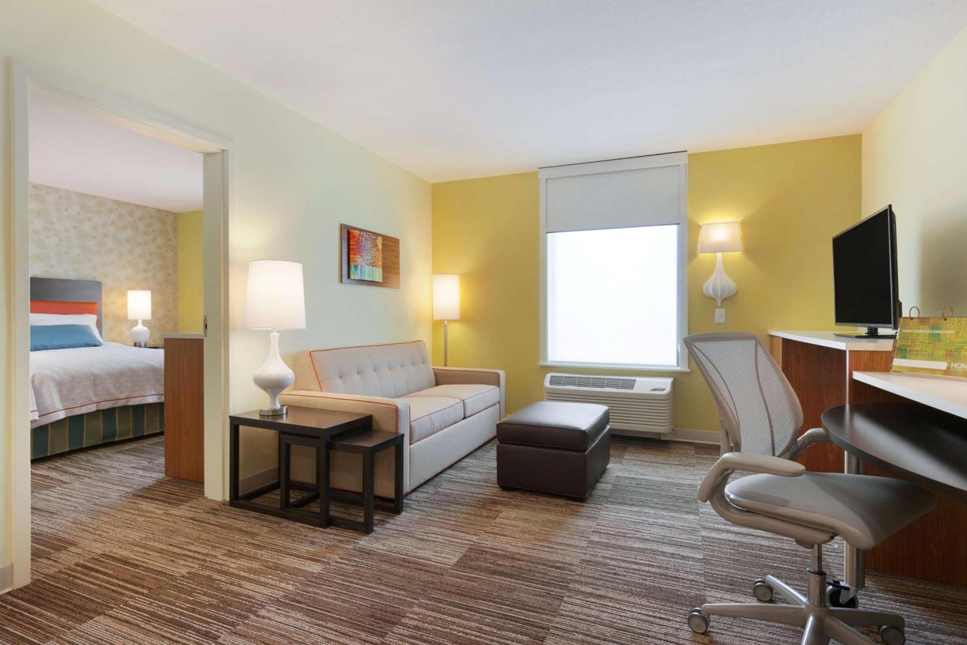 Home2 Suites by Hilton Champaign/Urbana photo 3