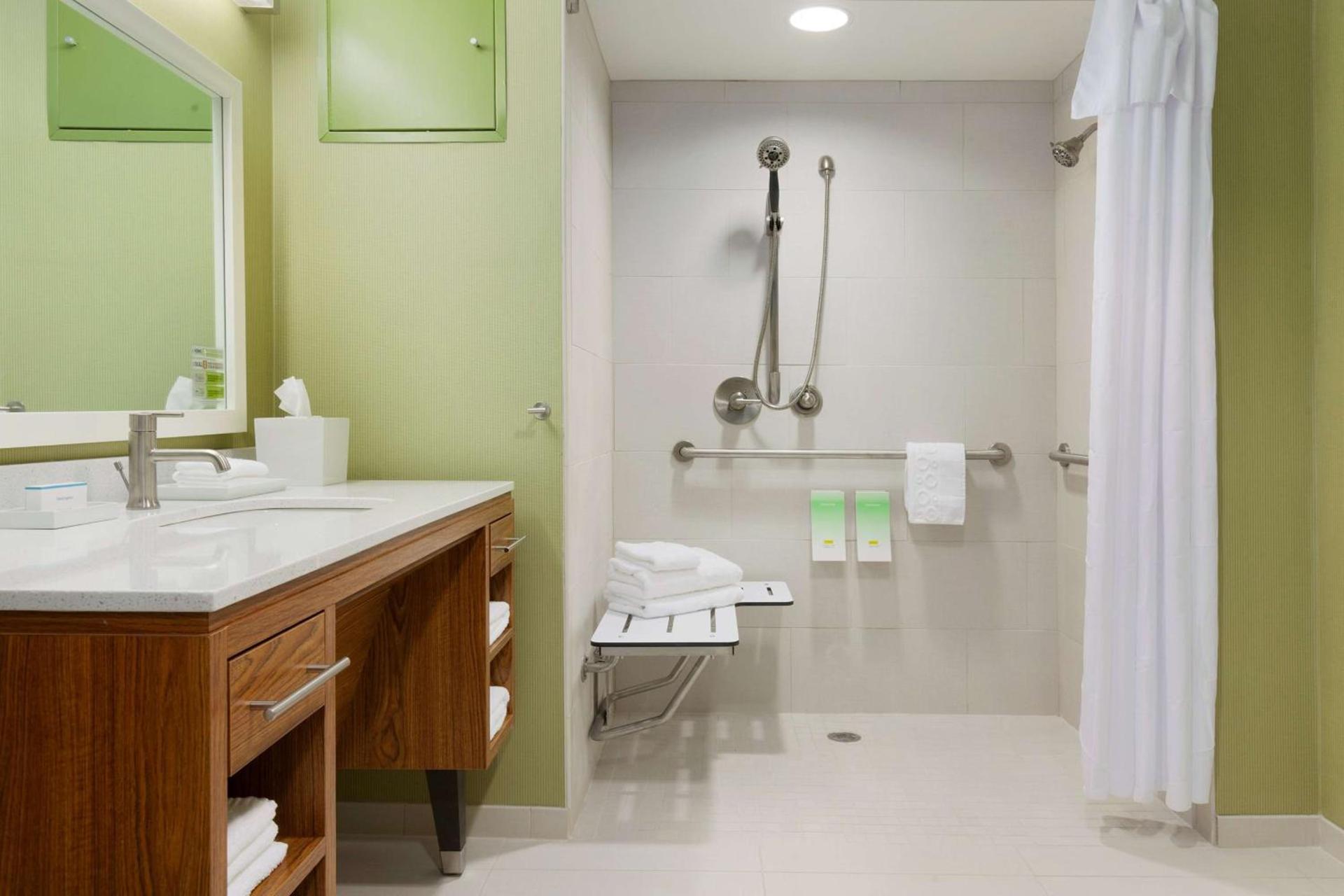 Home2 Suites by Hilton Champaign/Urbana photo 16
