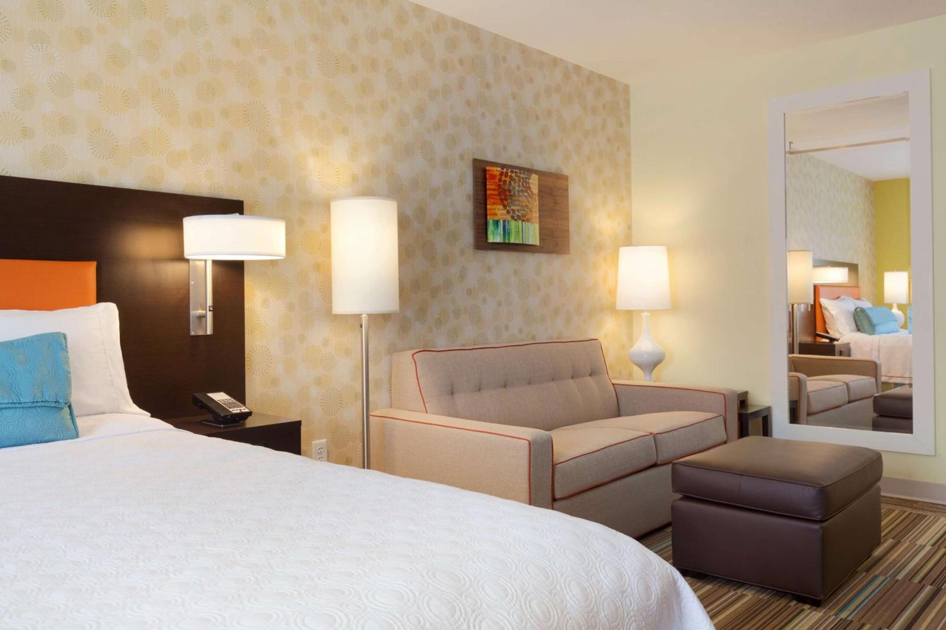 Home2 Suites by Hilton Champaign/Urbana photo 17