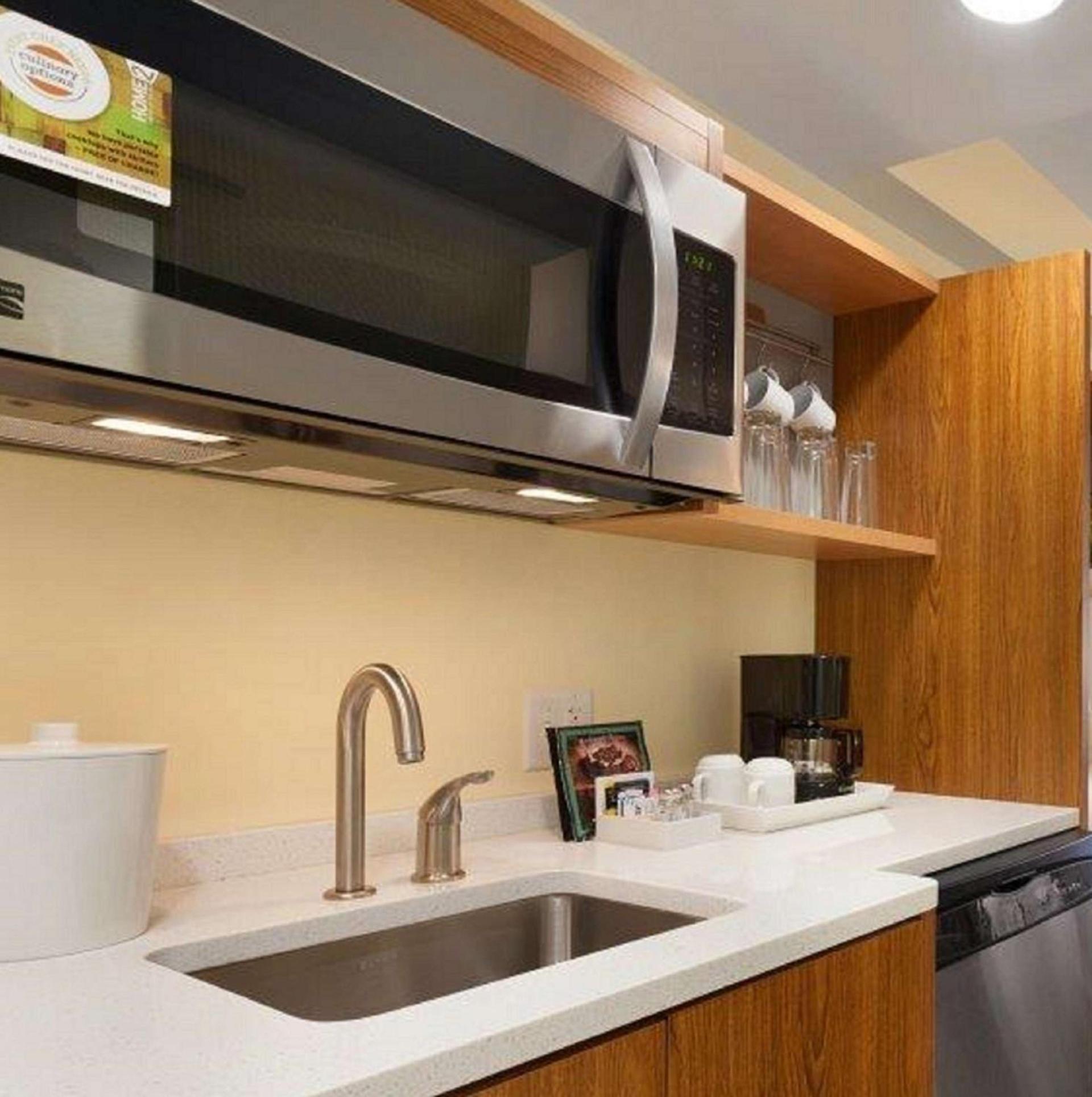 Home2 Suites by Hilton Champaign/Urbana photo 21