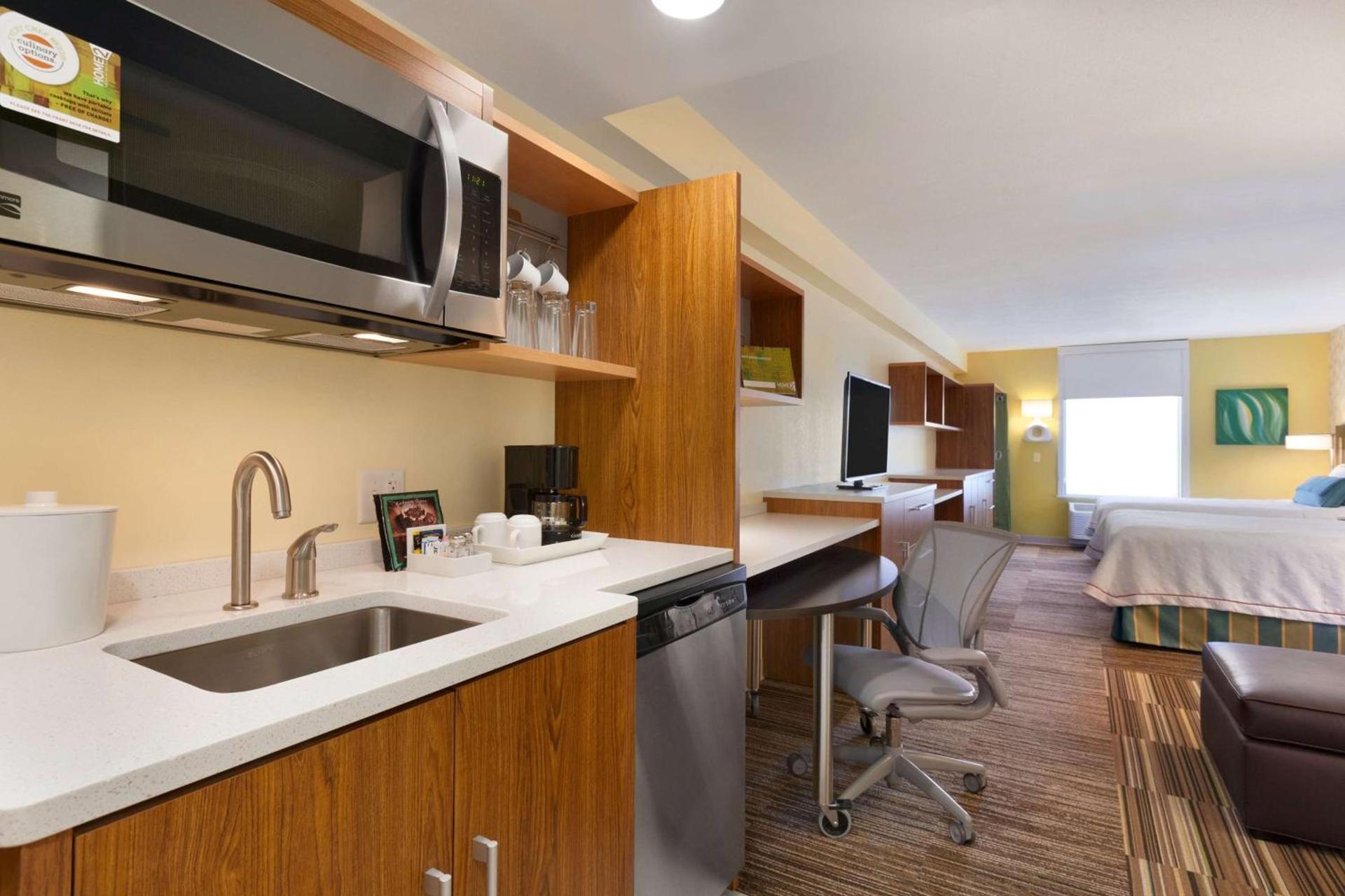Home2 Suites by Hilton Champaign/Urbana photo 22