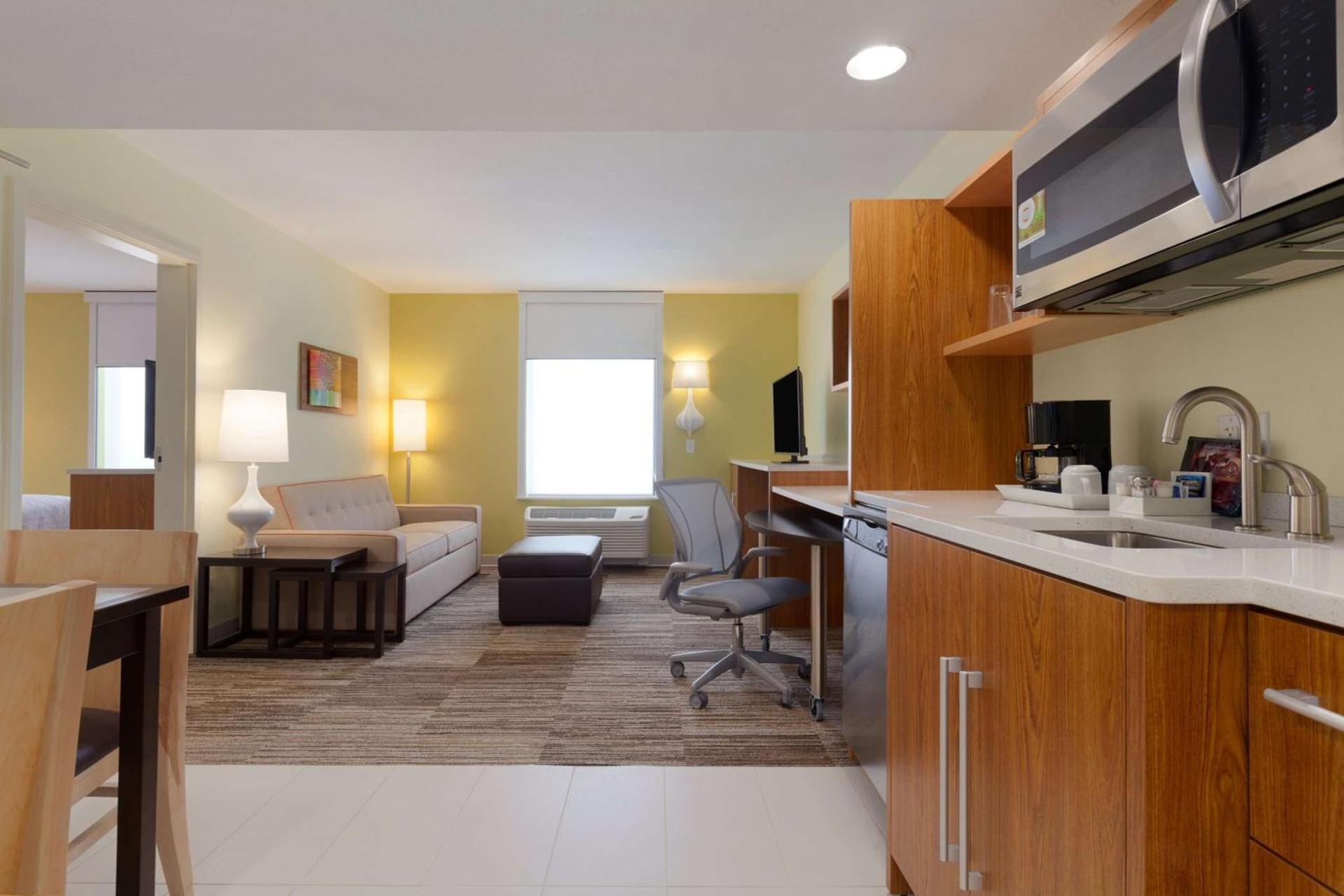 Home2 Suites by Hilton Champaign/Urbana photo 23