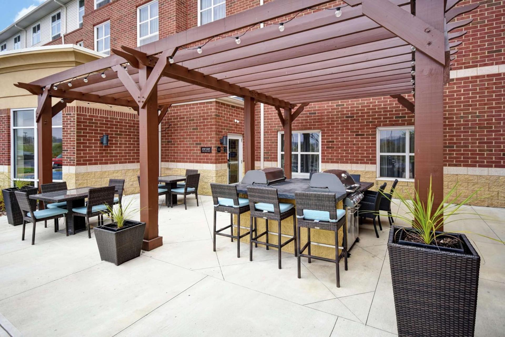 Homewood Suites by Hilton Cincinnati-Milford photo 2