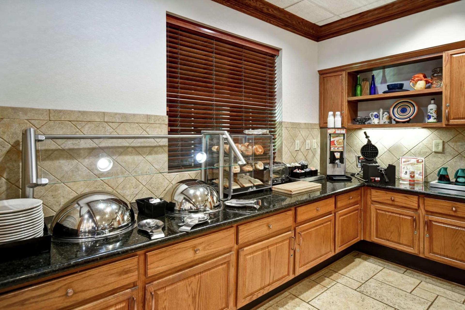 Homewood Suites by Hilton Cincinnati-Milford photo 16