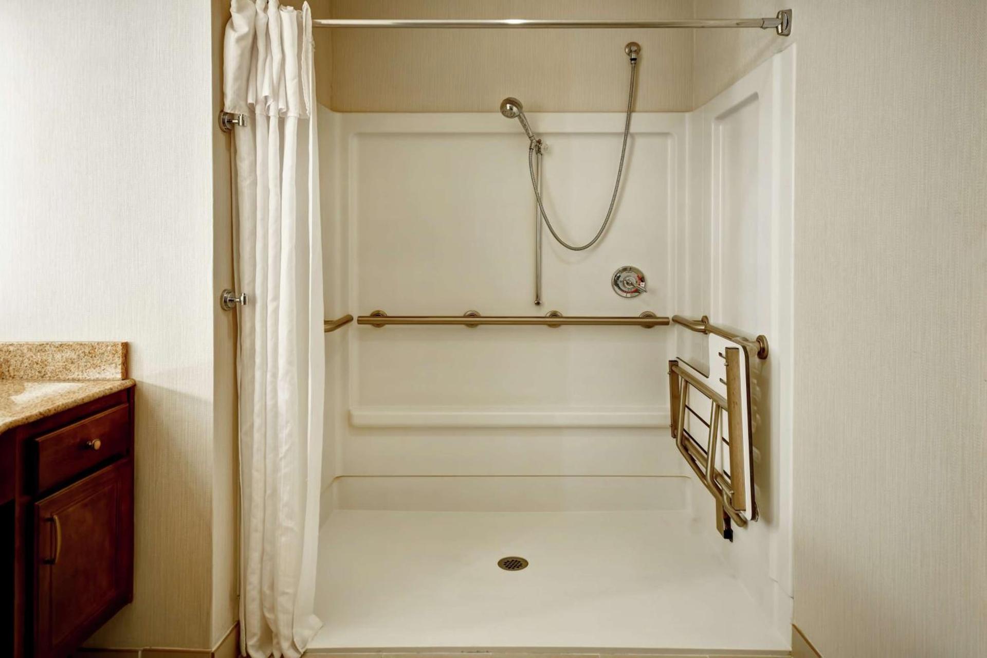 Homewood Suites by Hilton Cincinnati-Milford photo 20