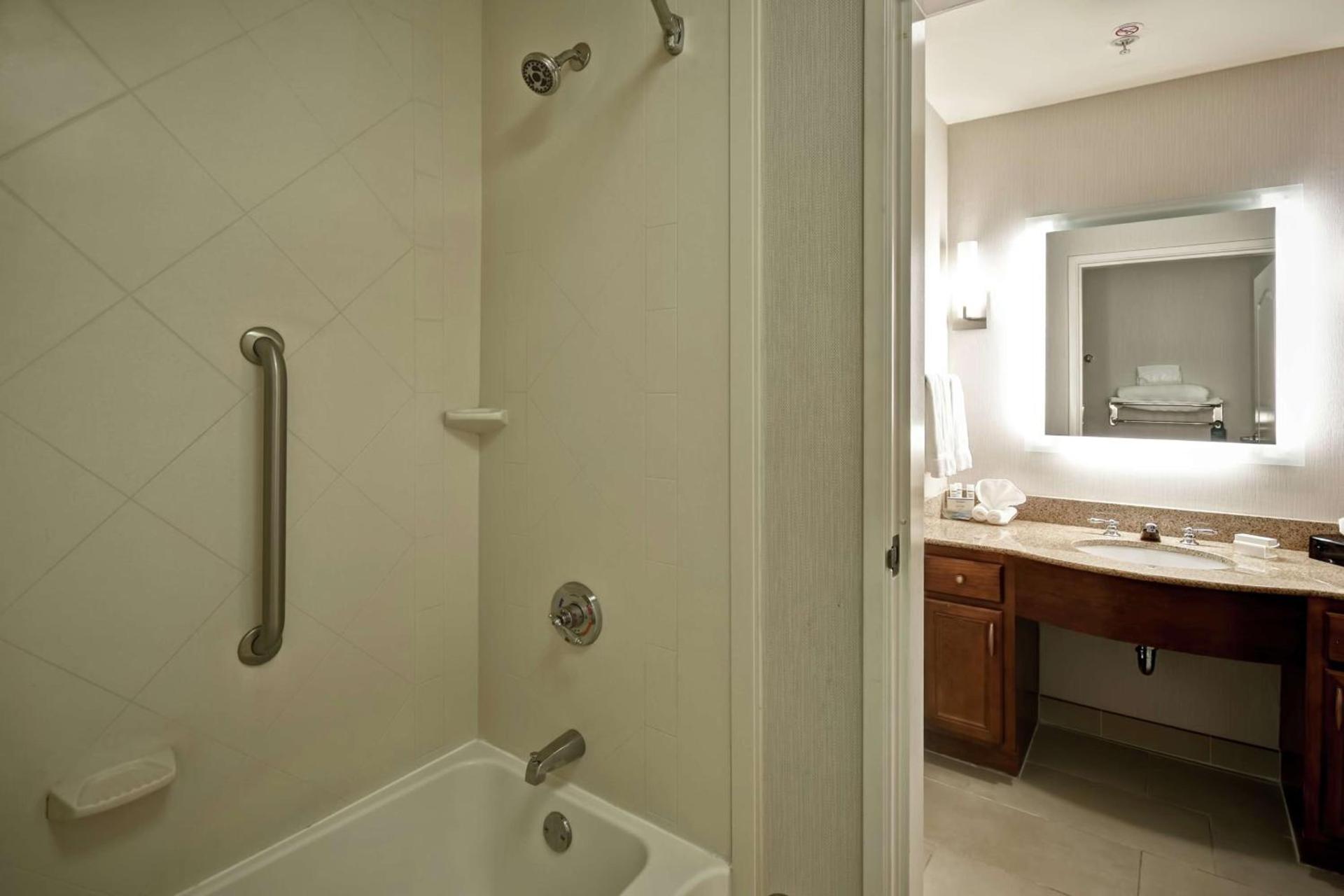 Homewood Suites by Hilton Cincinnati-Milford photo 25