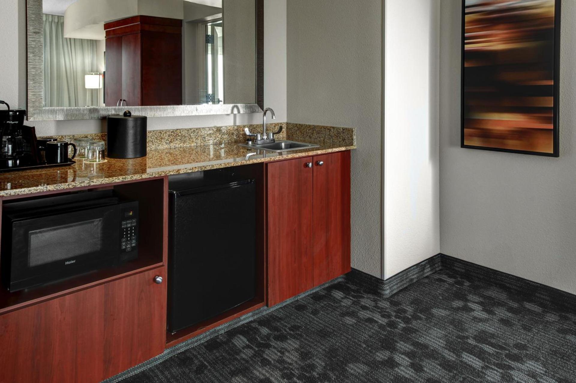 Courtyard by Marriott Anniston Oxford photo 18