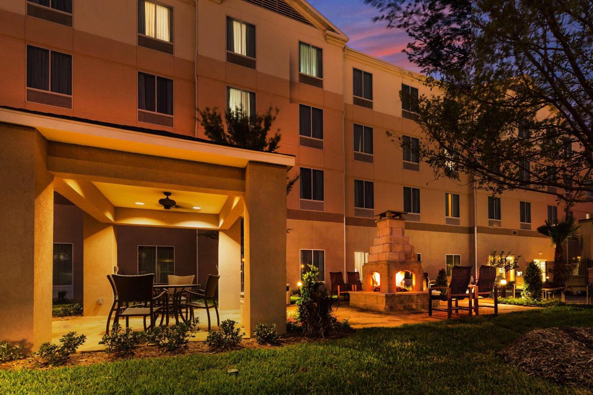 Hilton Garden Inn Midland photo 2