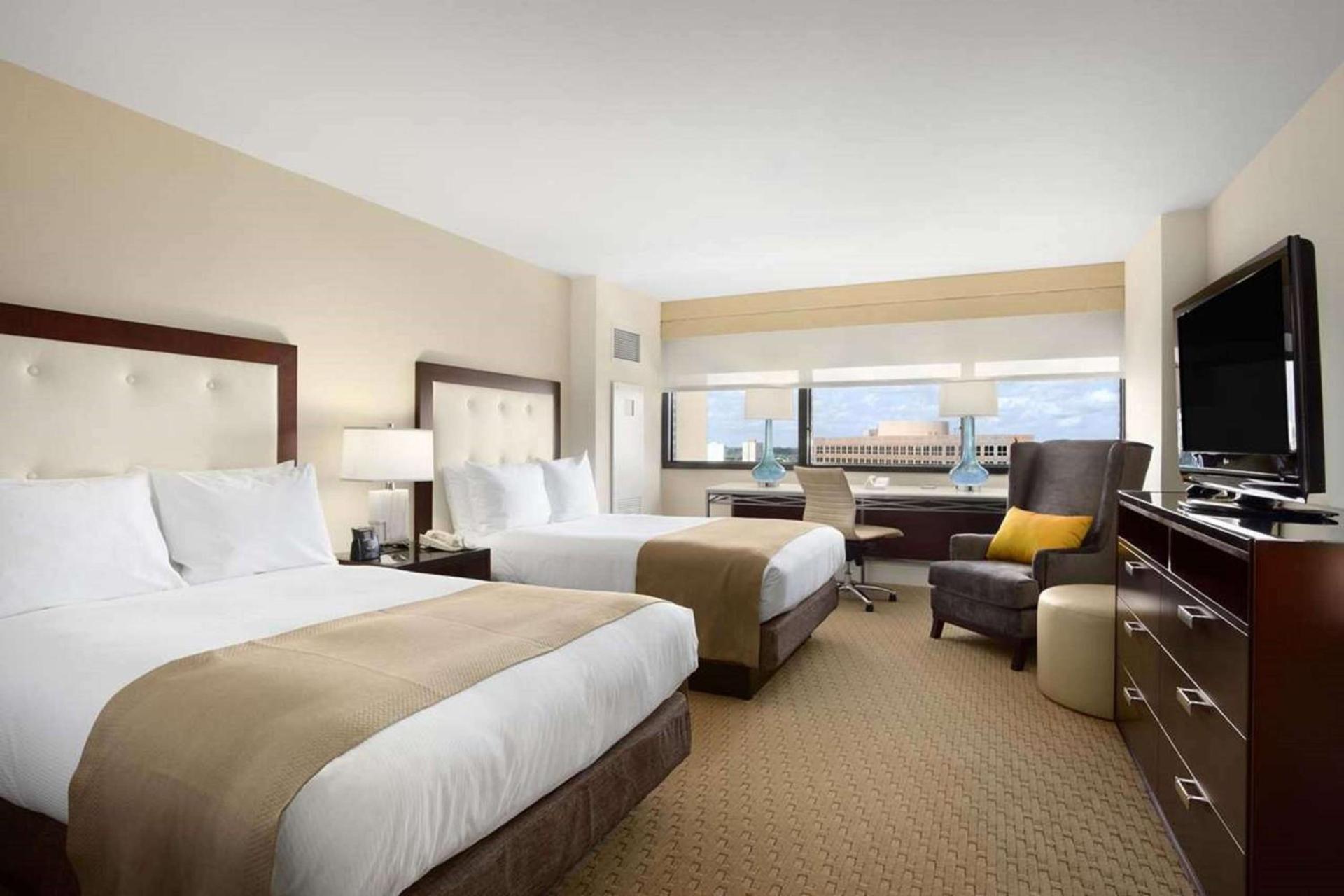 Hilton Miami Airport Blue Lagoon photo 30