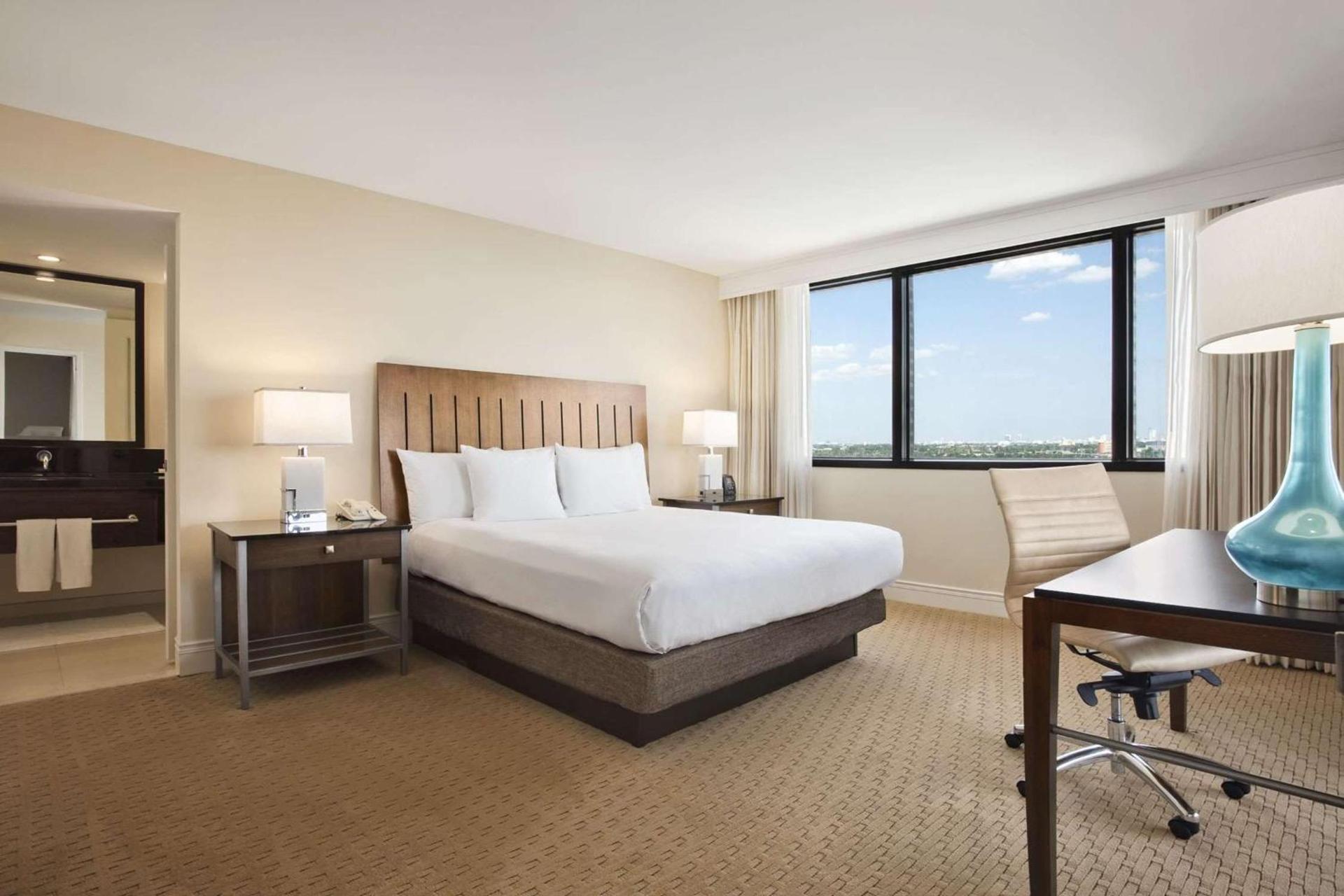 Hilton Miami Airport Blue Lagoon photo 36