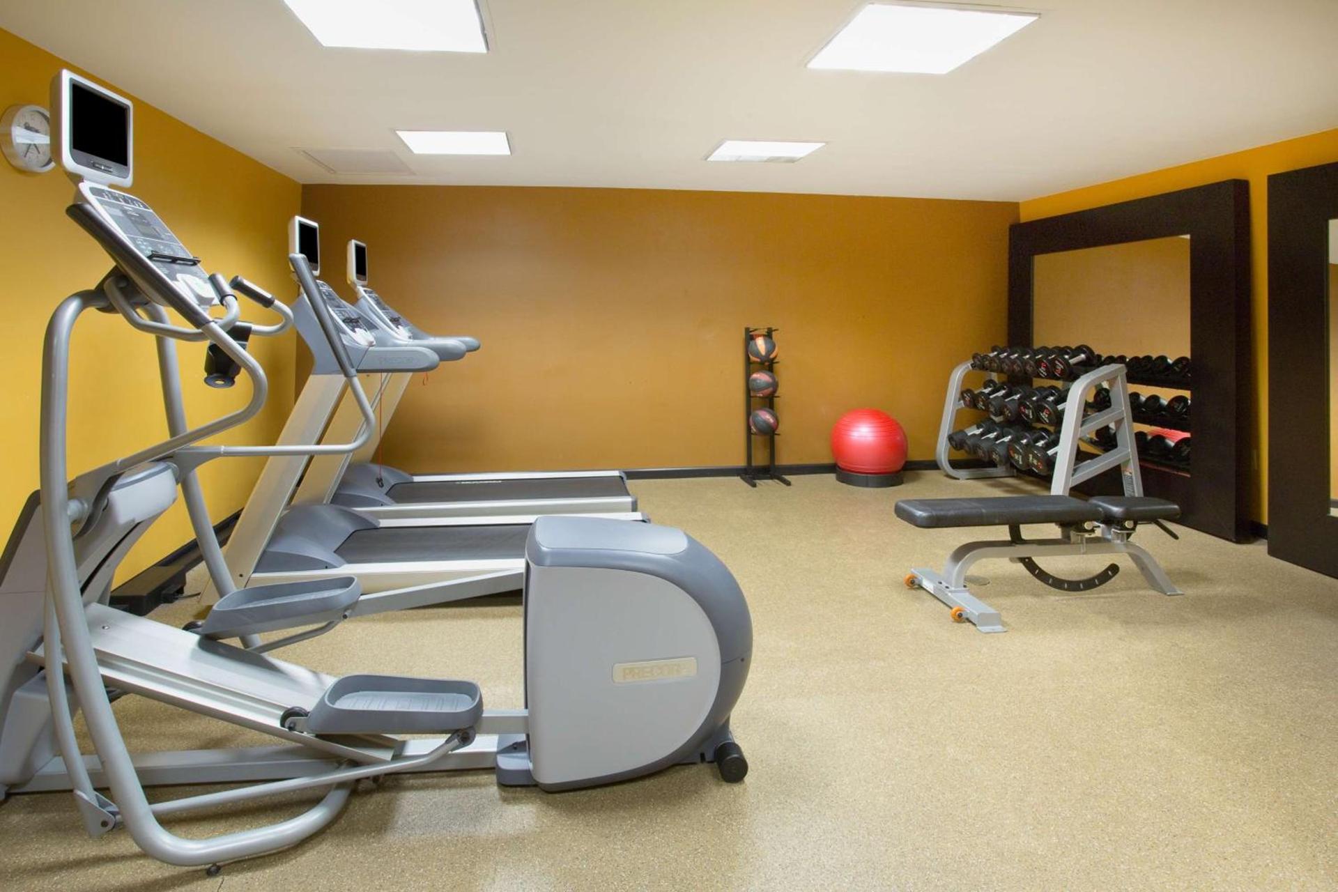 Homewood Suites by Hilton Phoenix-Avondale photo 11