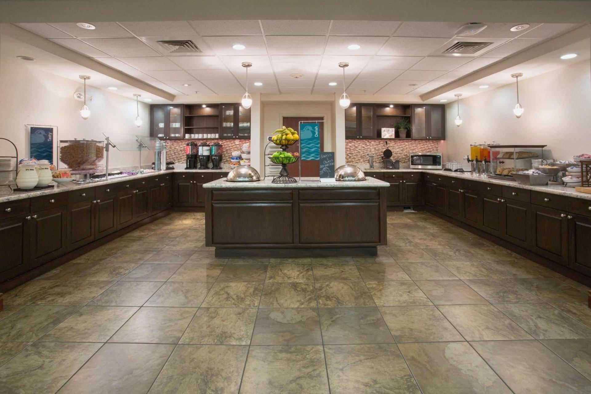 Homewood Suites by Hilton Phoenix-Avondale photo 10
