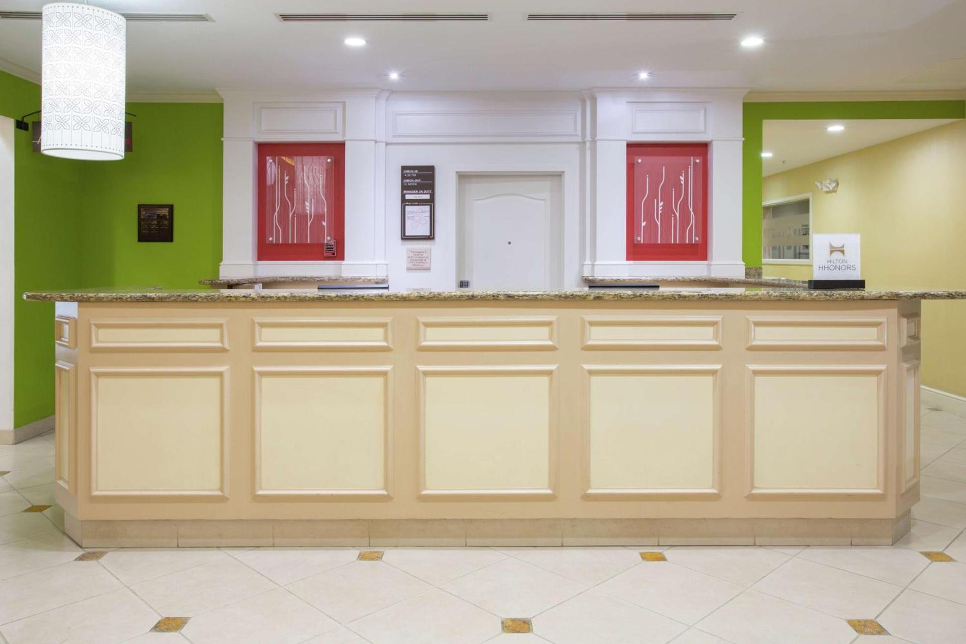 Hilton Garden Inn Phoenix/Avondale photo 12