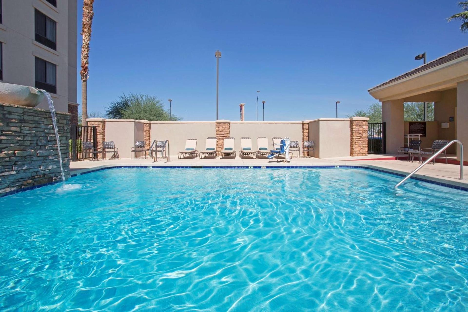 Hilton Garden Inn Phoenix/Avondale photo 15