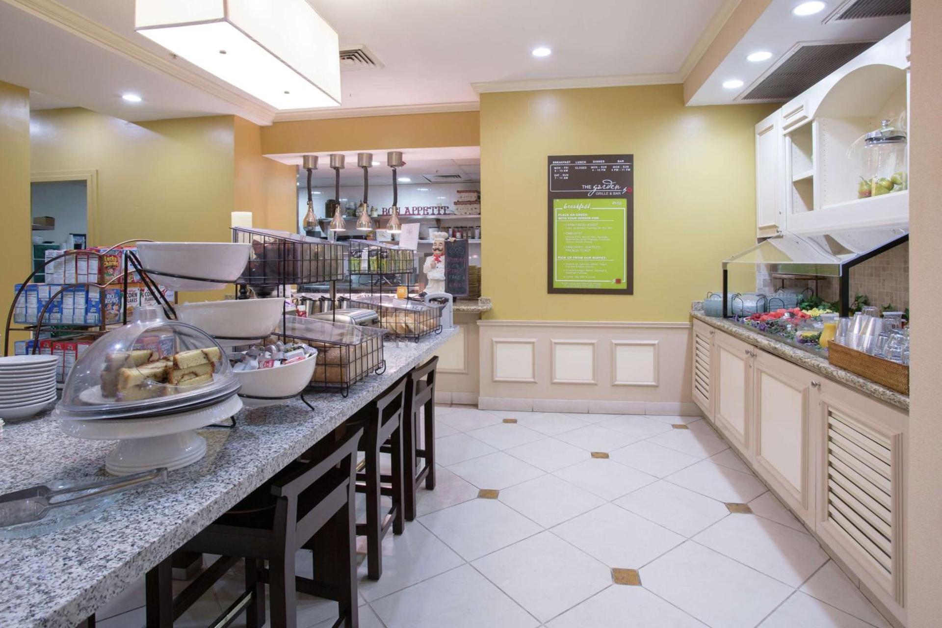 Hilton Garden Inn Phoenix/Avondale photo 20