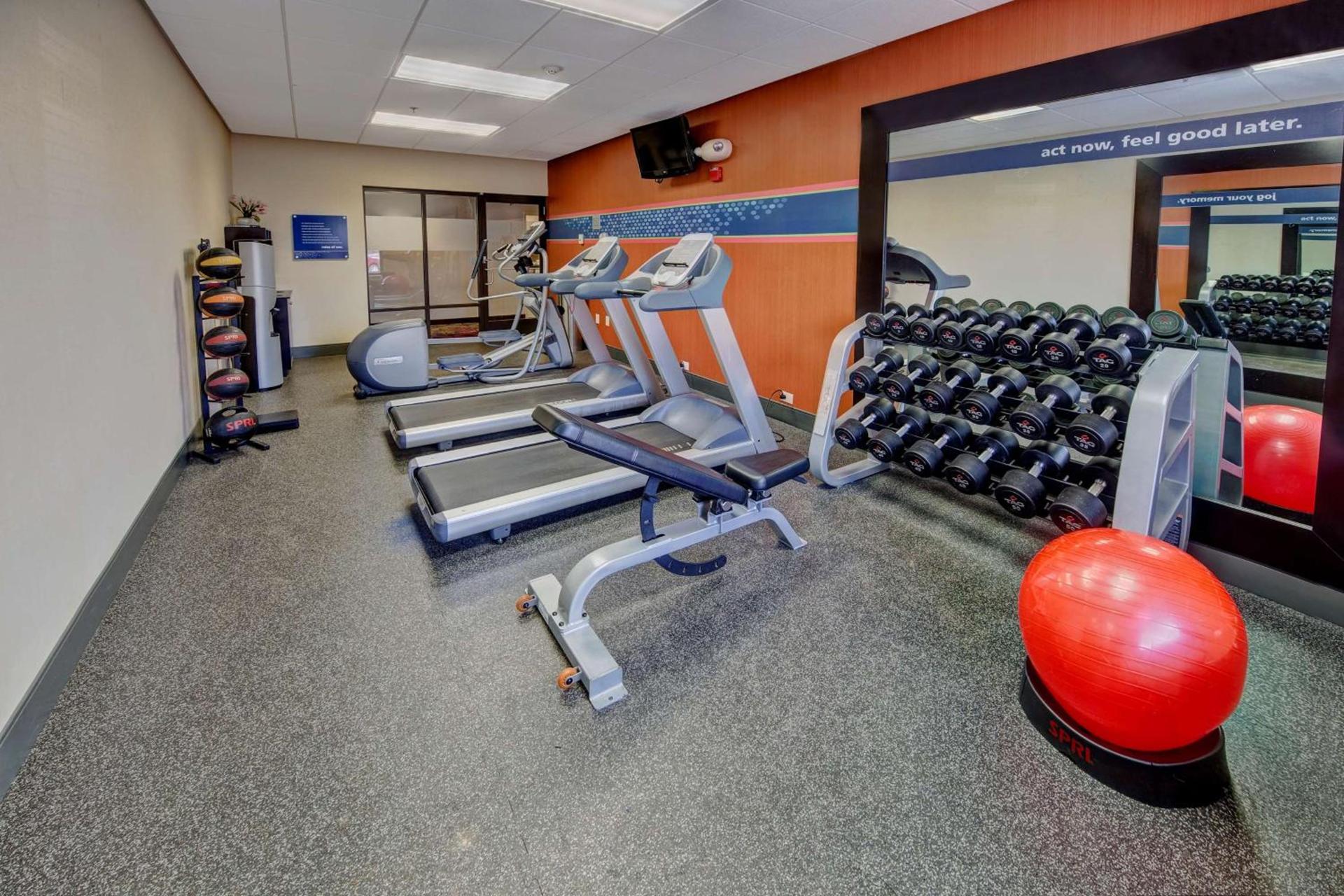 Hampton Inn Dunn photo 10