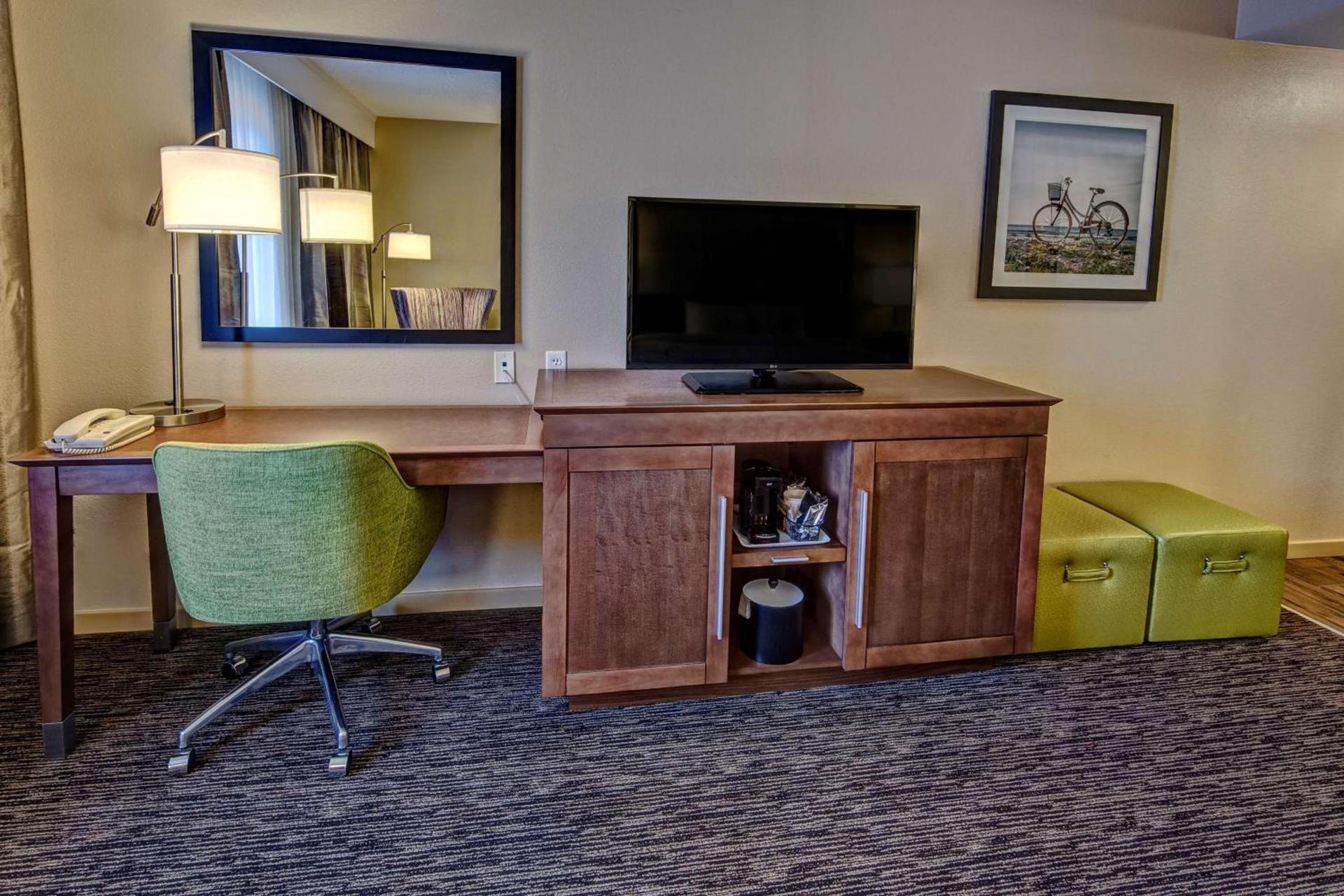 Hampton Inn Dunn photo 15
