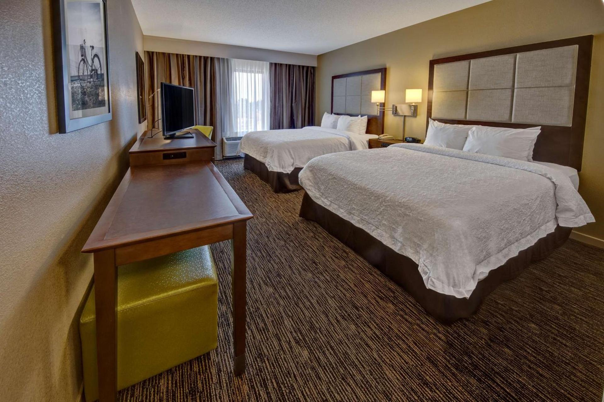 Hampton Inn Dunn photo 16