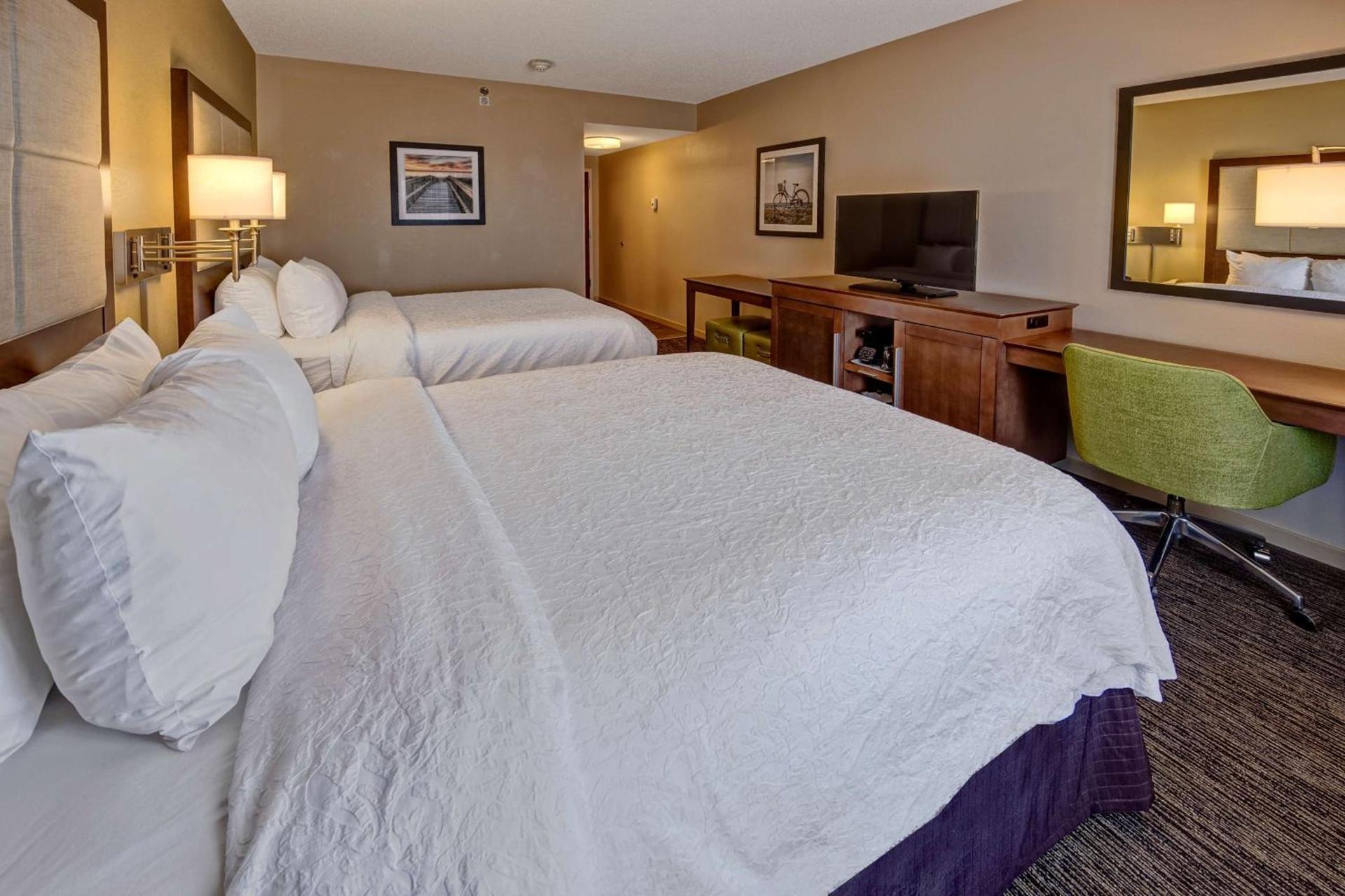 Hampton Inn Dunn photo 23