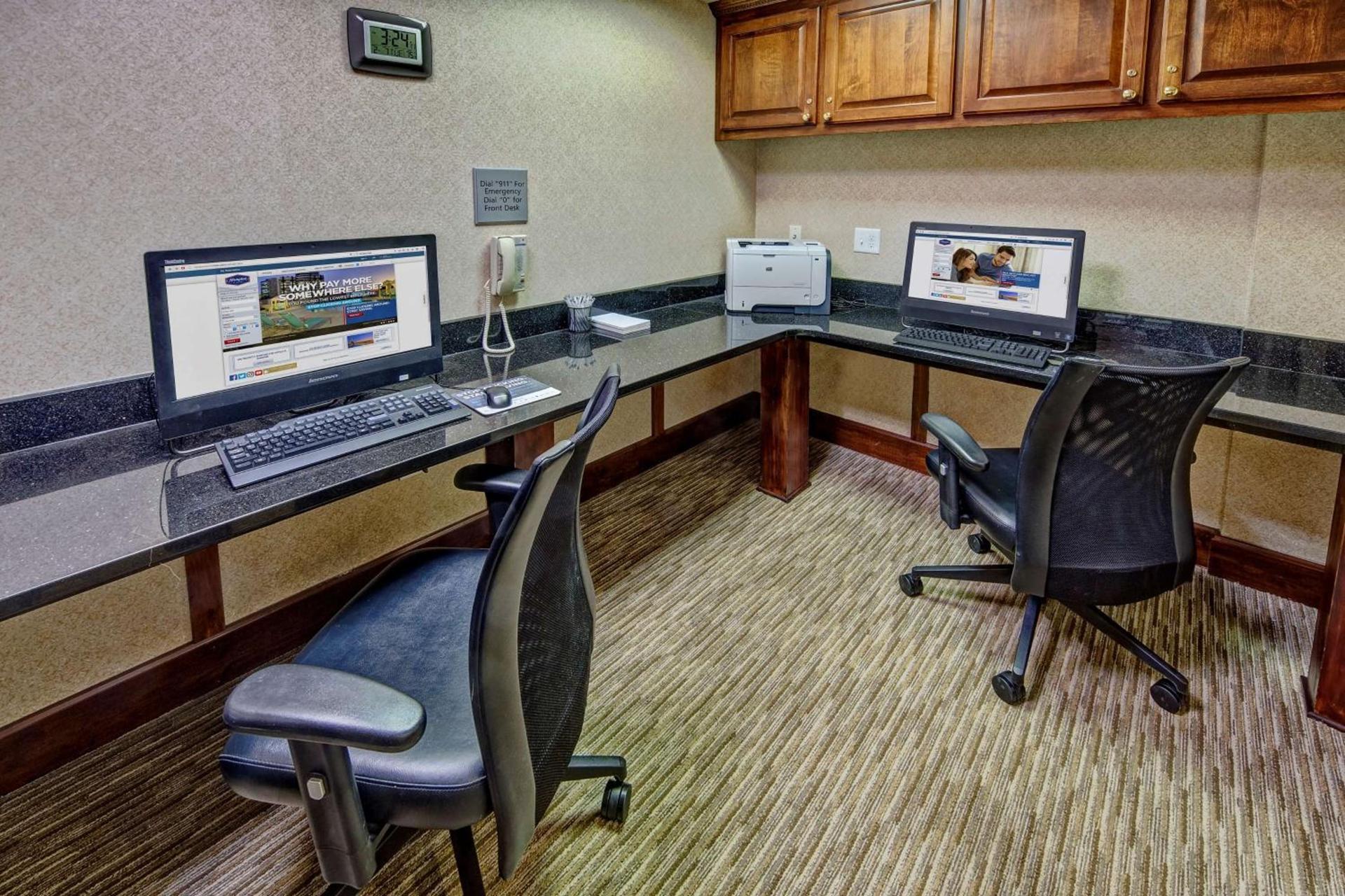 Hampton Inn Dunn photo 30