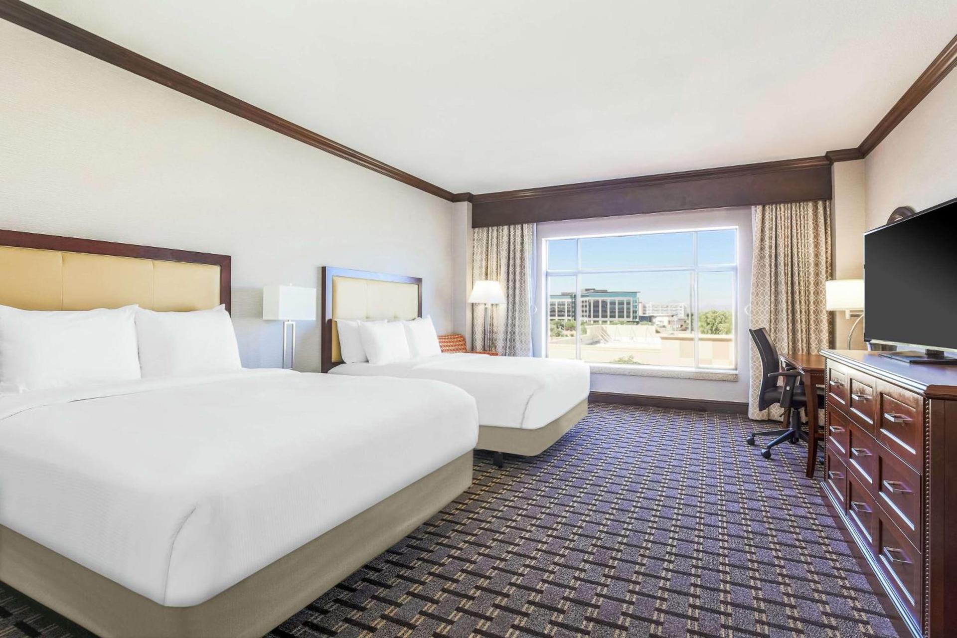 Hilton Phoenix Chandler photo 17