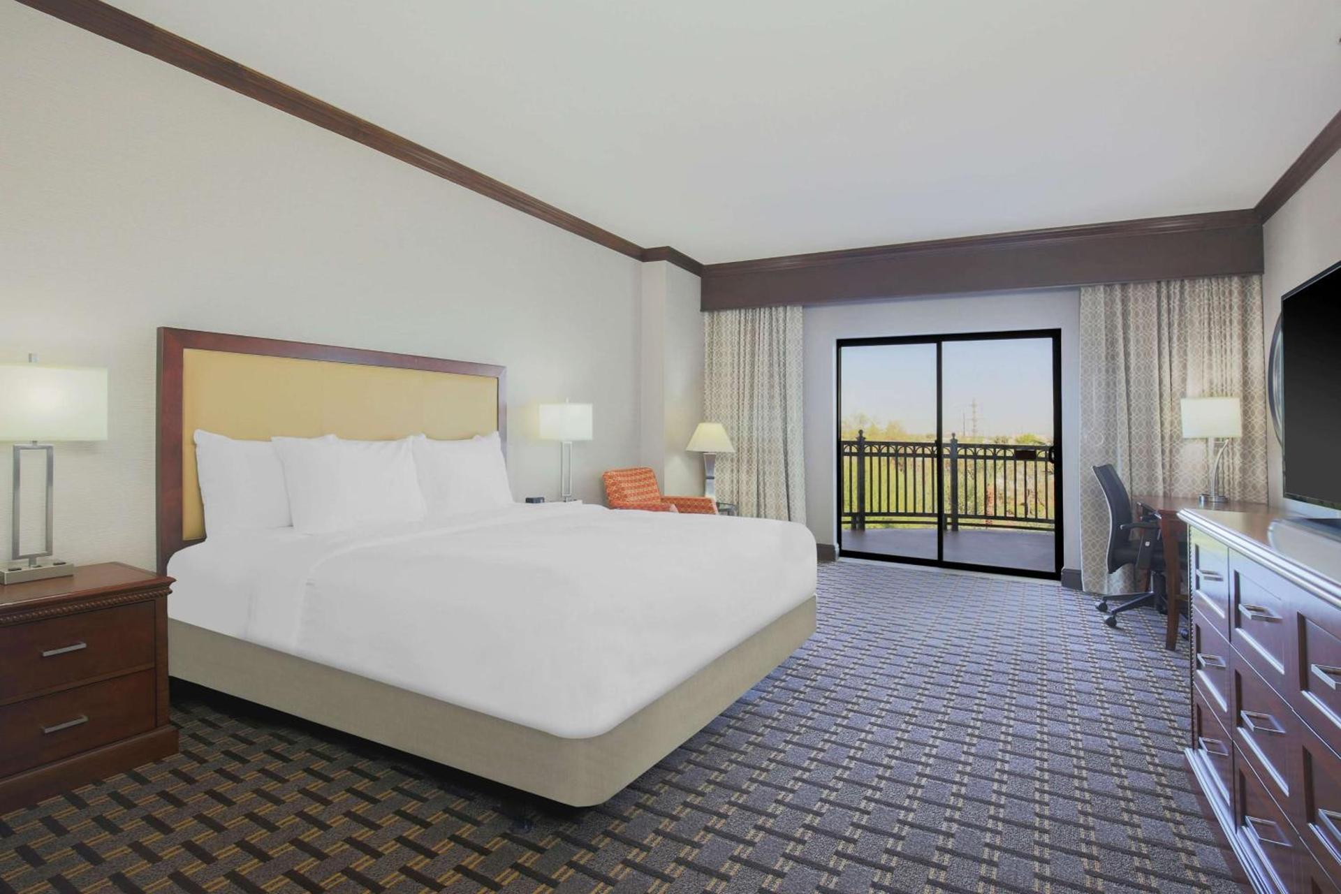 Hilton Phoenix Chandler photo 21
