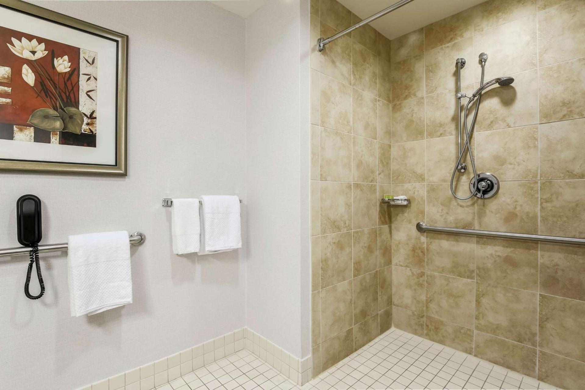 Hilton Phoenix Chandler photo 23