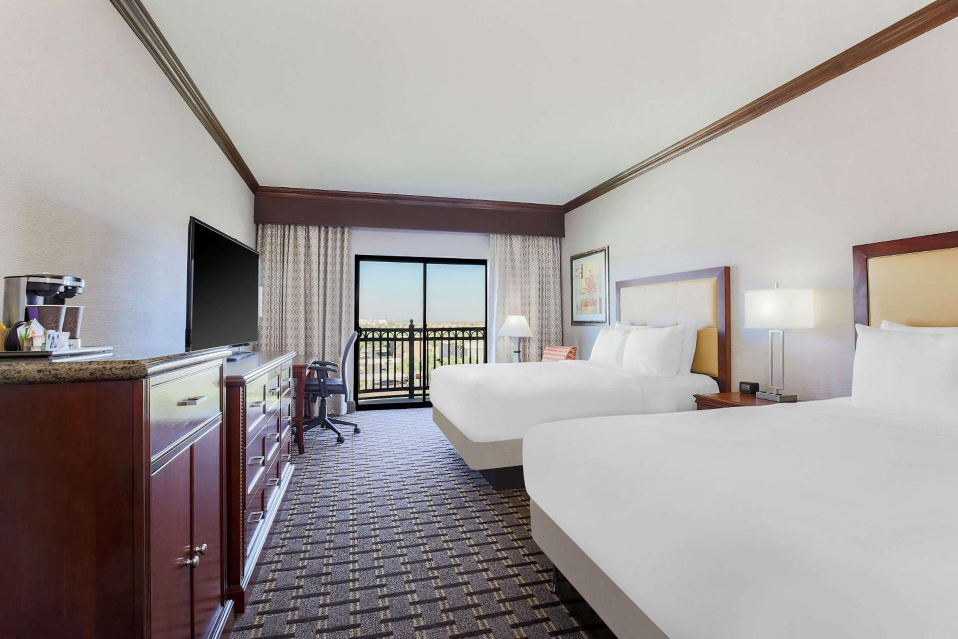 Hilton Phoenix Chandler photo 25