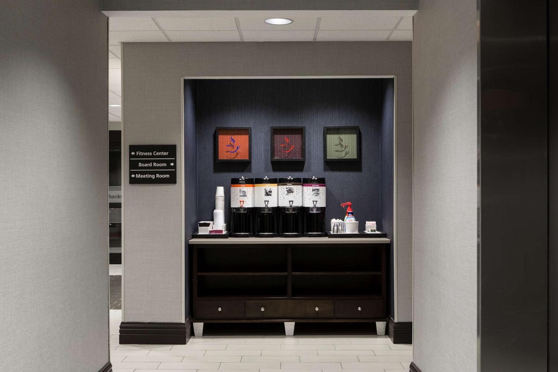 Hampton Inn Troy photo 3