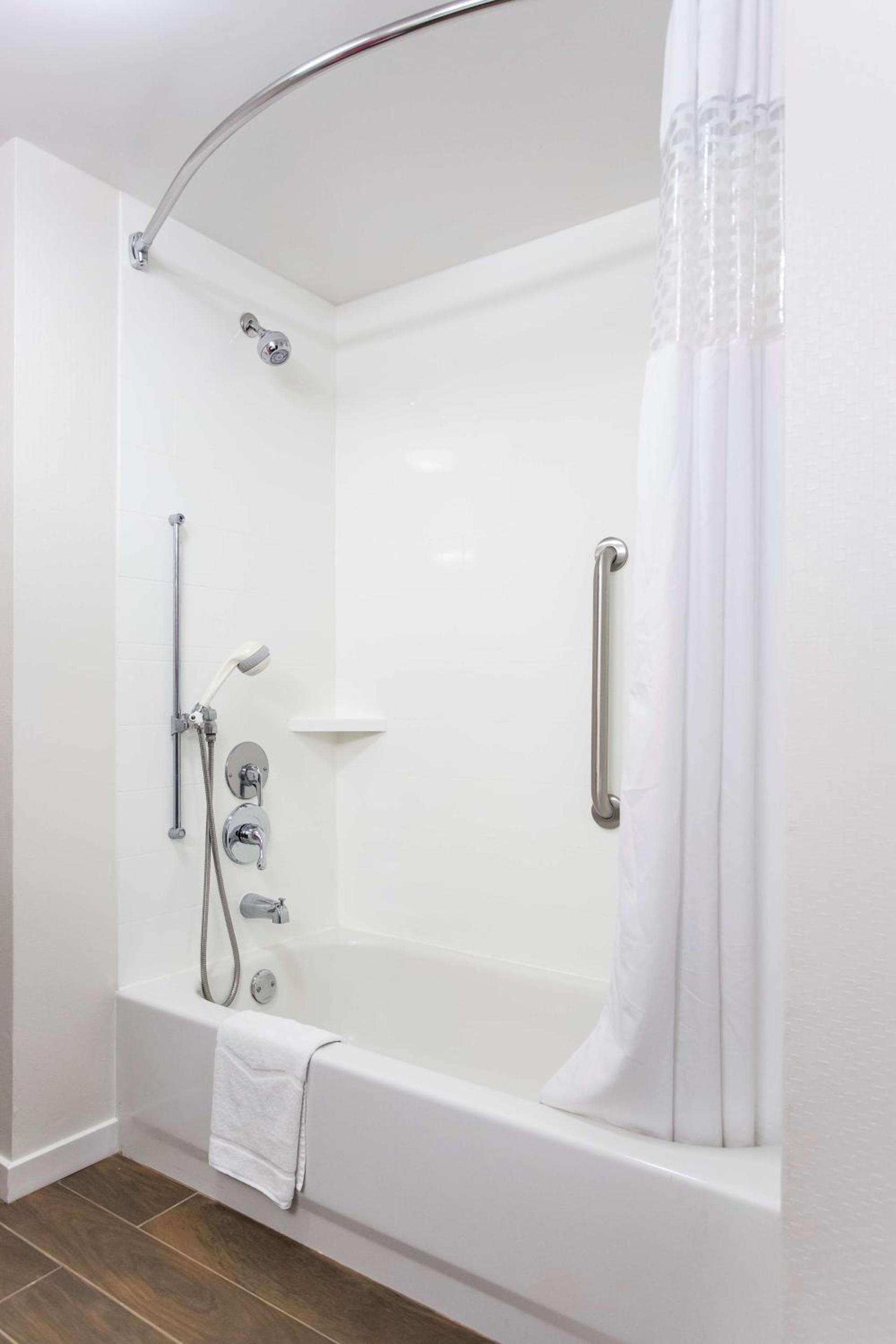 Hampton Inn Troy photo 12