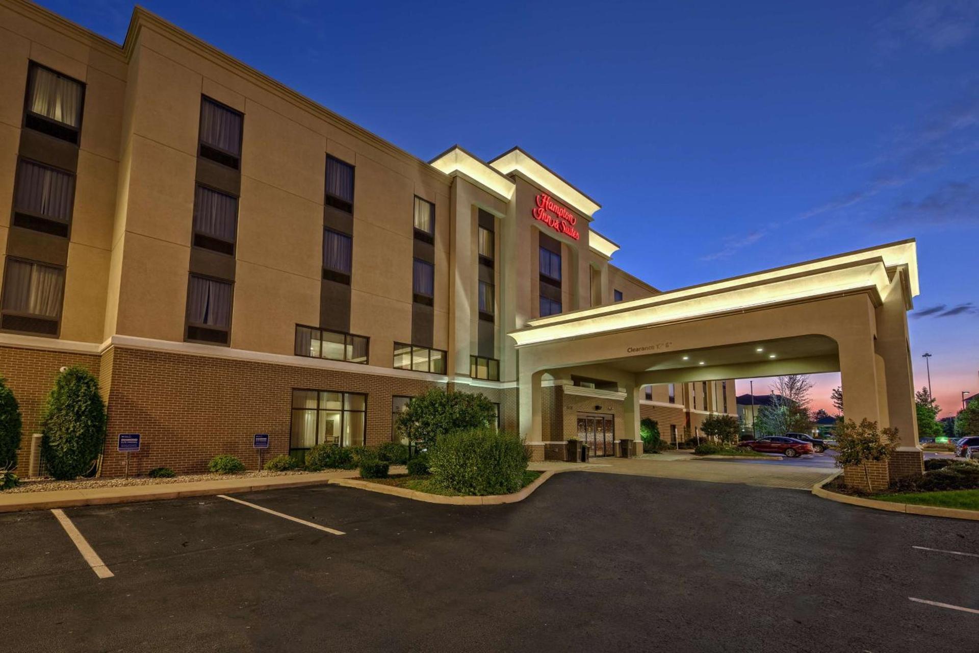 Hampton Inn & Suites Toledo-Perrysburg photo 2