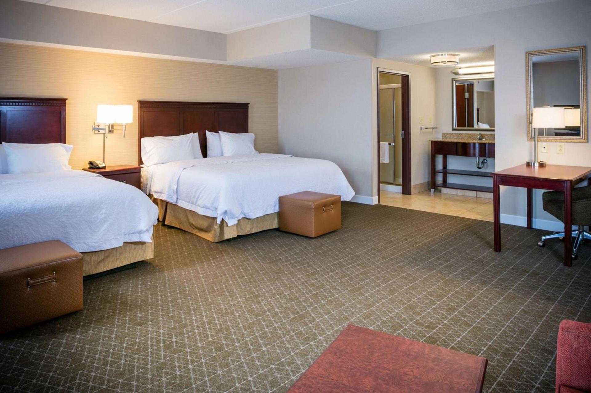 Hampton Inn & Suites Toledo-Perrysburg photo 10