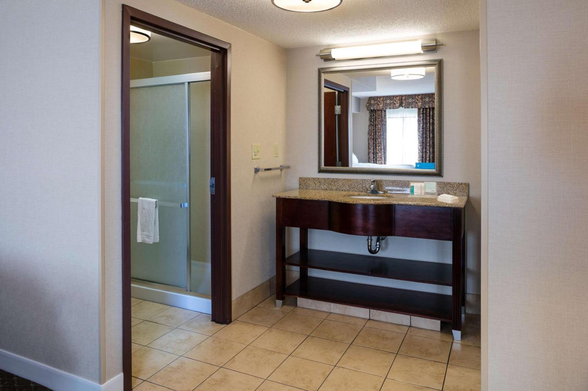Hampton Inn & Suites Toledo-Perrysburg photo 21