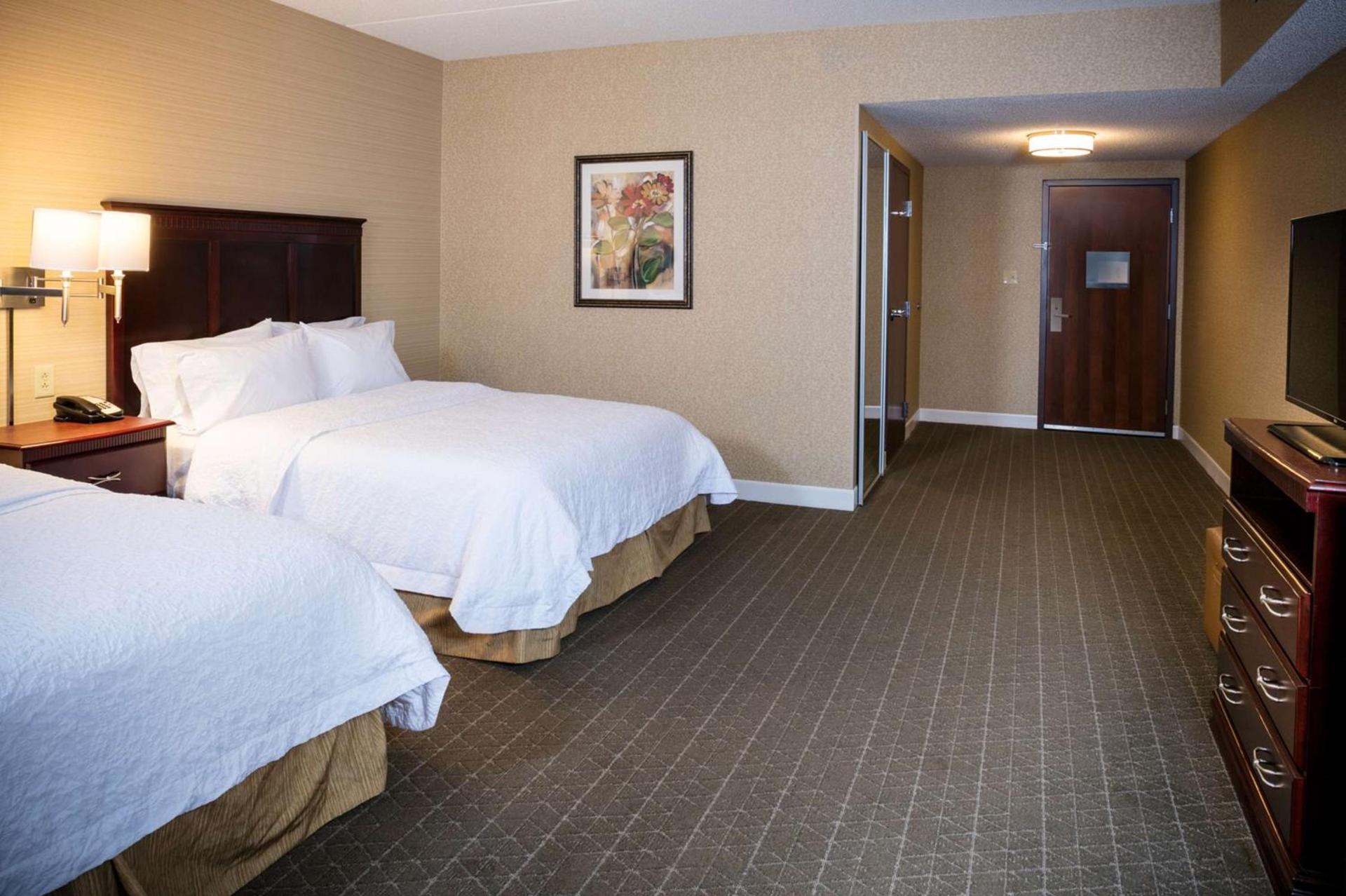 Hampton Inn & Suites Toledo-Perrysburg photo 23