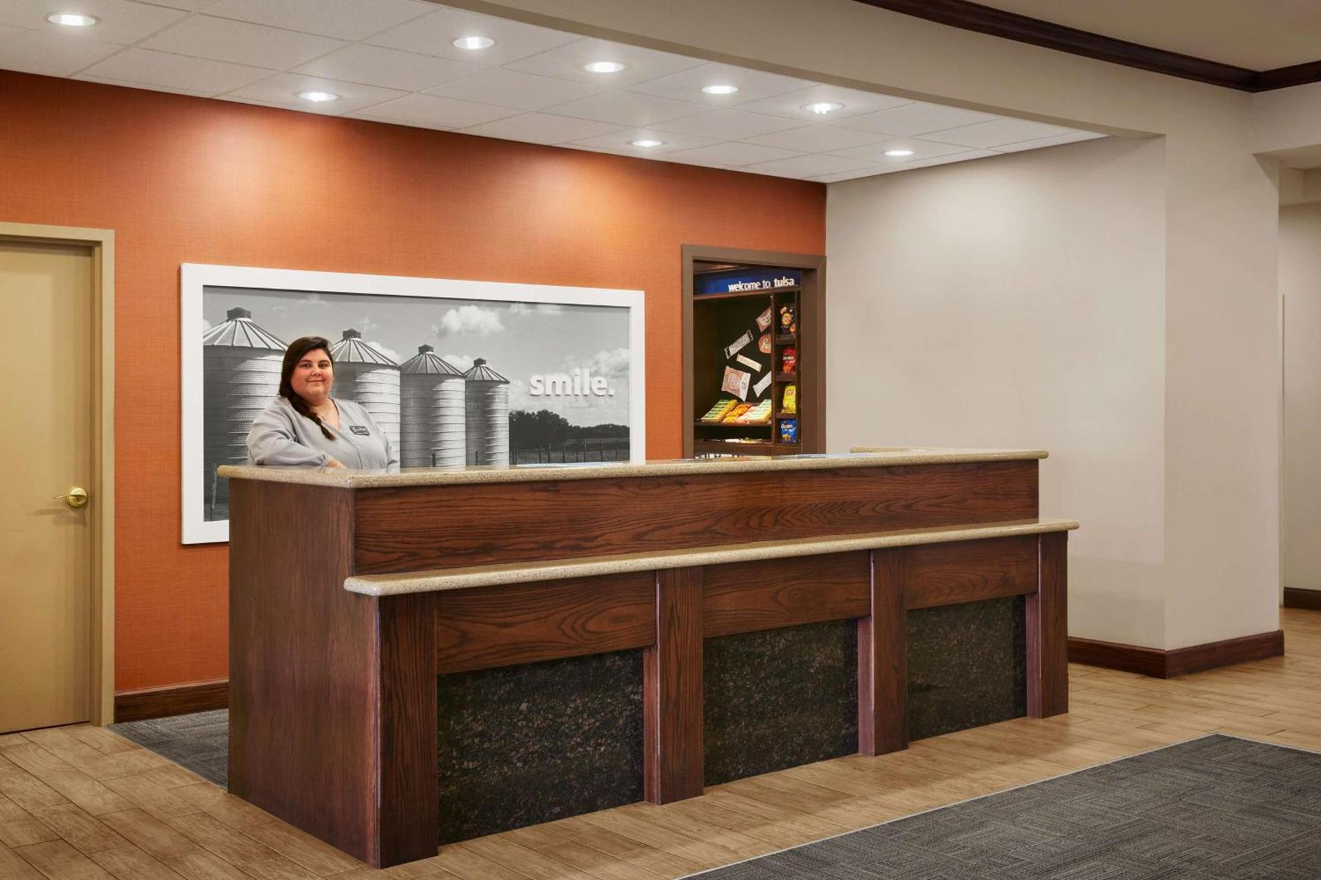 Hampton Inn & Suites Tulsa South Bixby photo 3