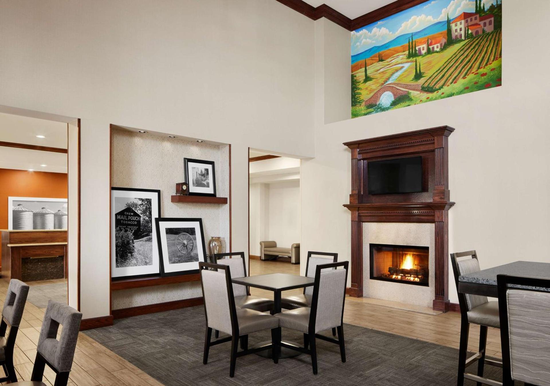 Hampton Inn & Suites Tulsa South Bixby photo 4
