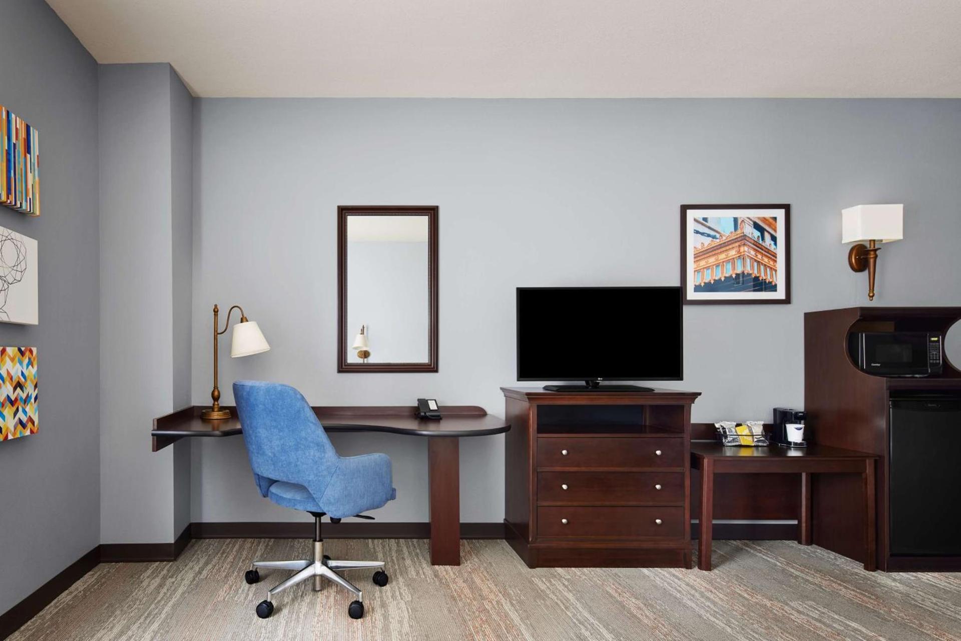 Hampton Inn & Suites Tulsa South Bixby photo 11