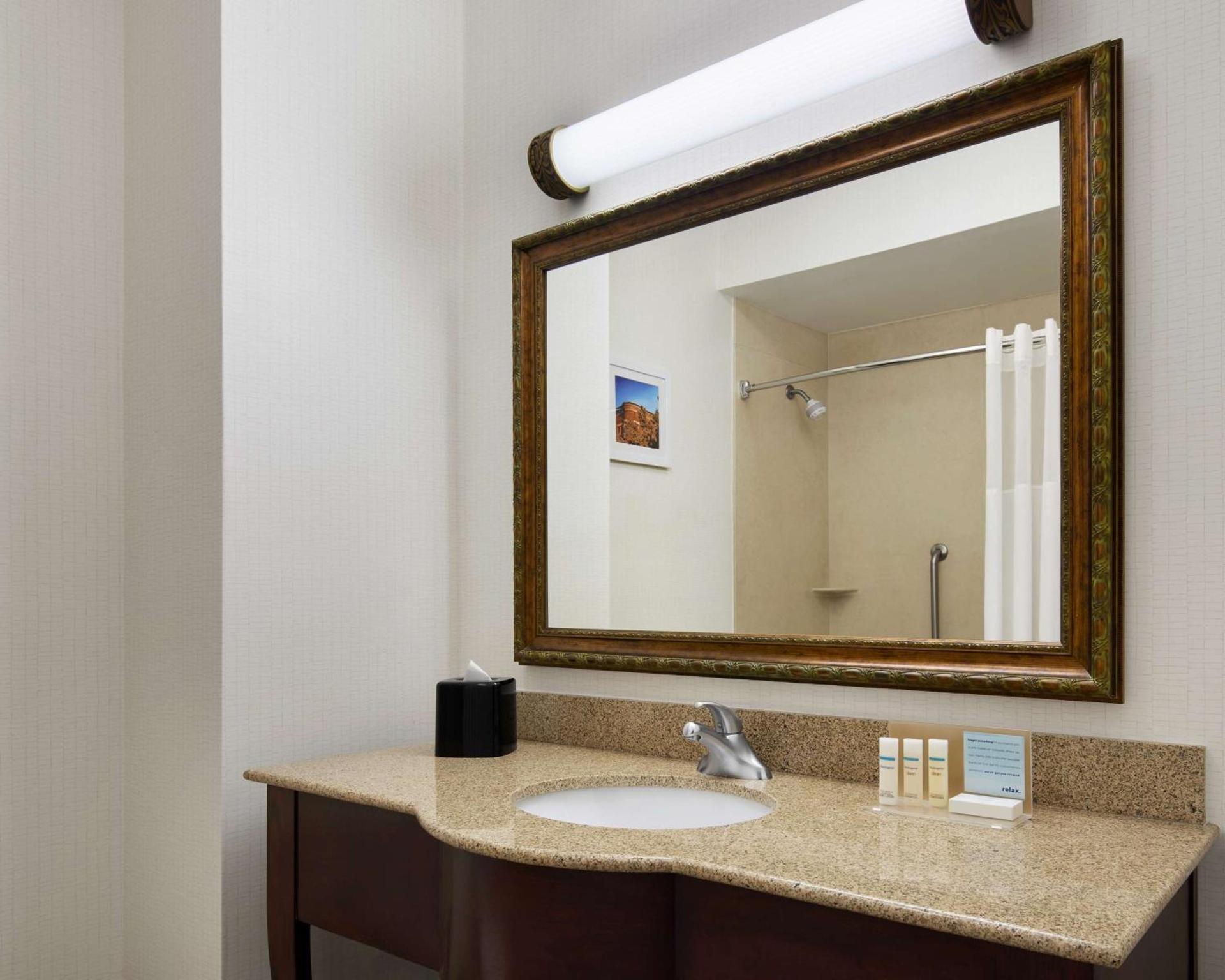 Hampton Inn & Suites Tulsa South Bixby photo 17