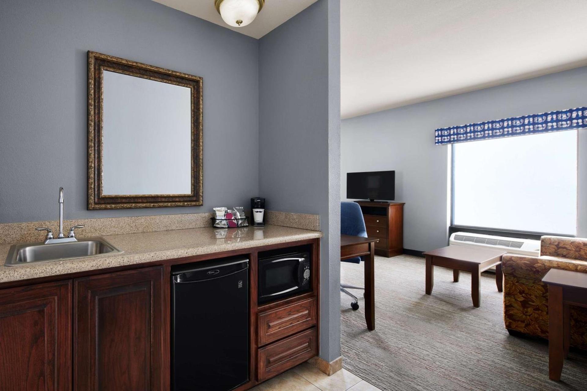 Hampton Inn & Suites Tulsa South Bixby photo 23