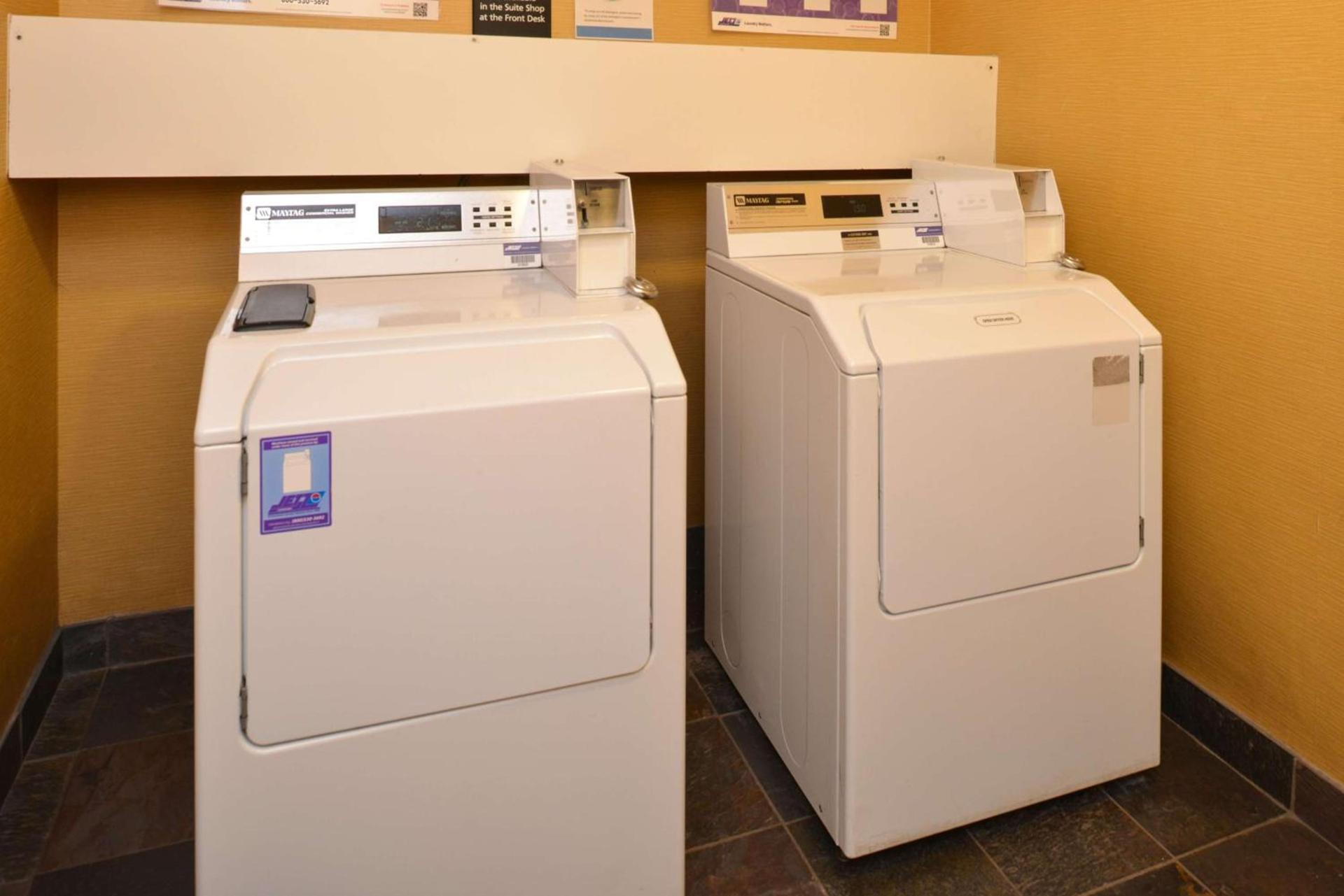Hampton Inn & Suites Pueblo-Southgate photo 5