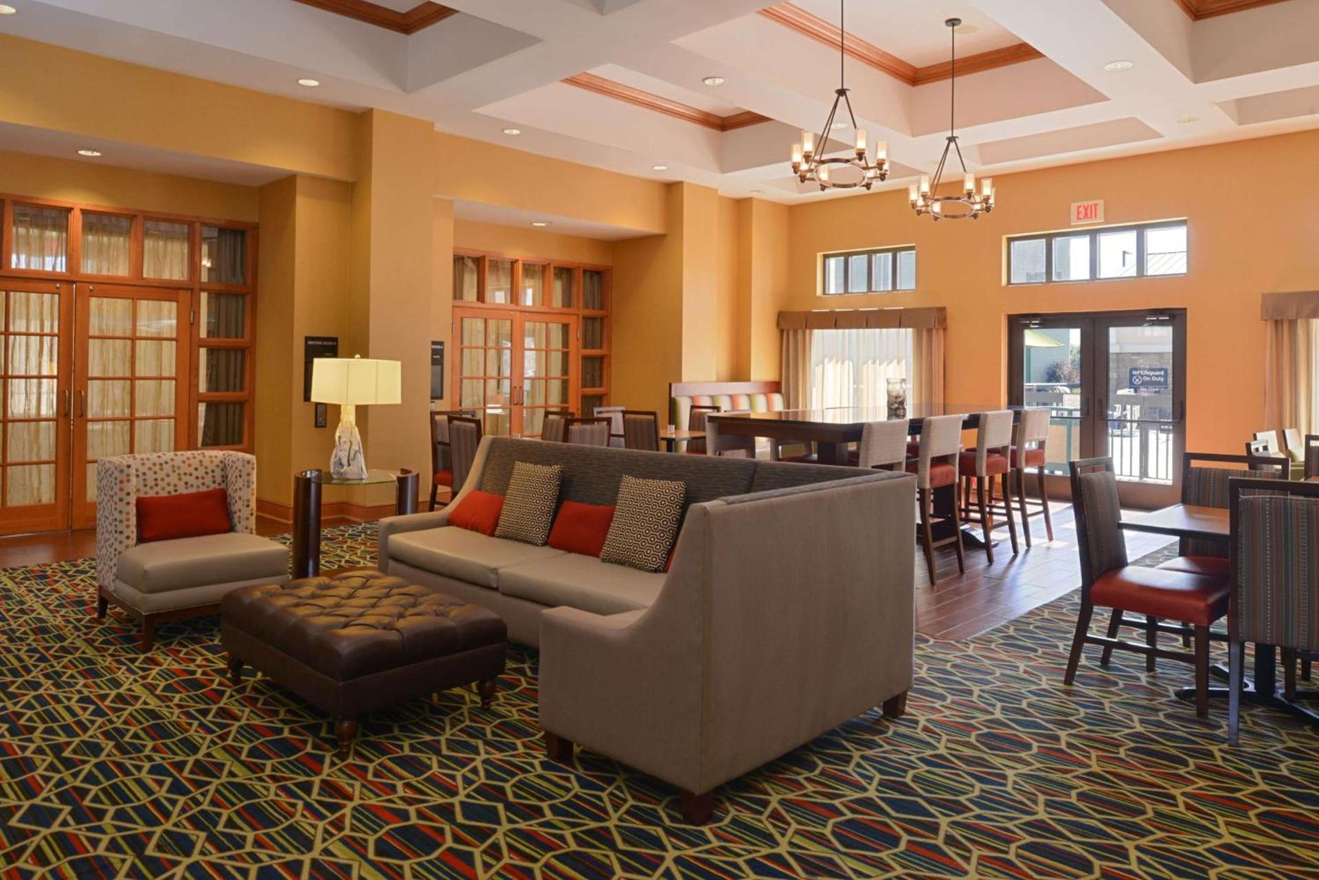 Hampton Inn & Suites Pueblo-Southgate photo 18