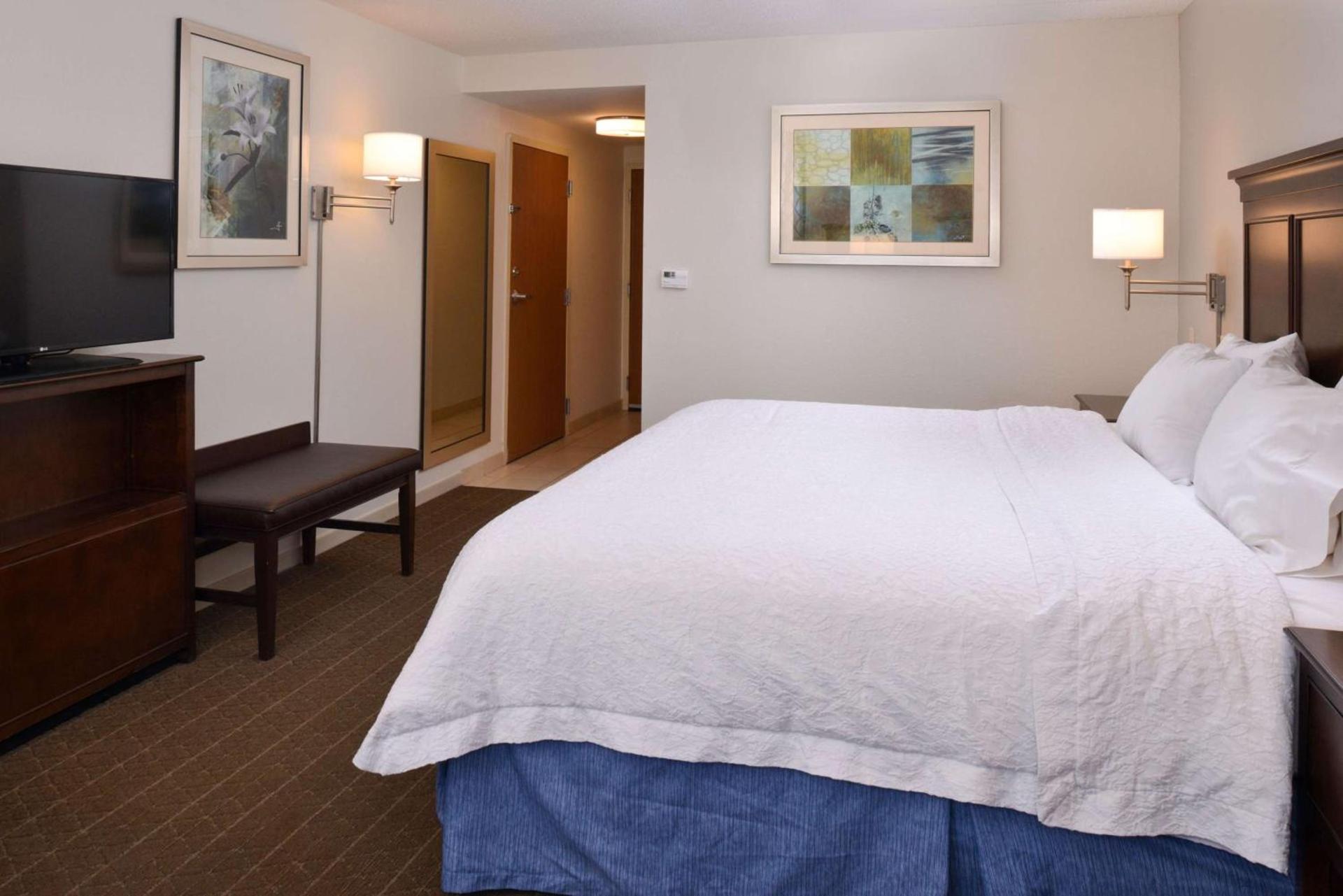 Hampton Inn & Suites Pueblo-Southgate photo 22