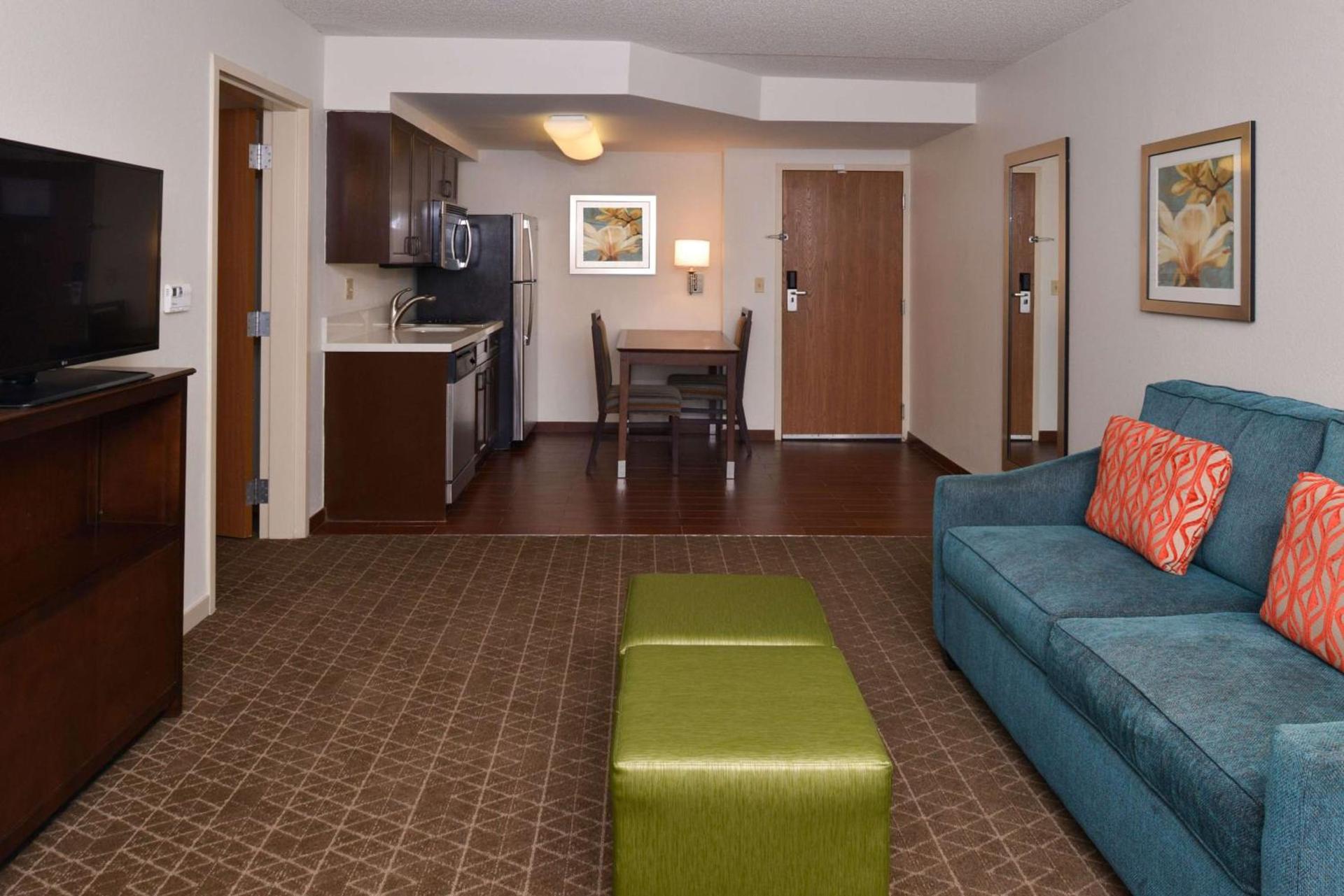 Hampton Inn & Suites Pueblo-Southgate photo 29