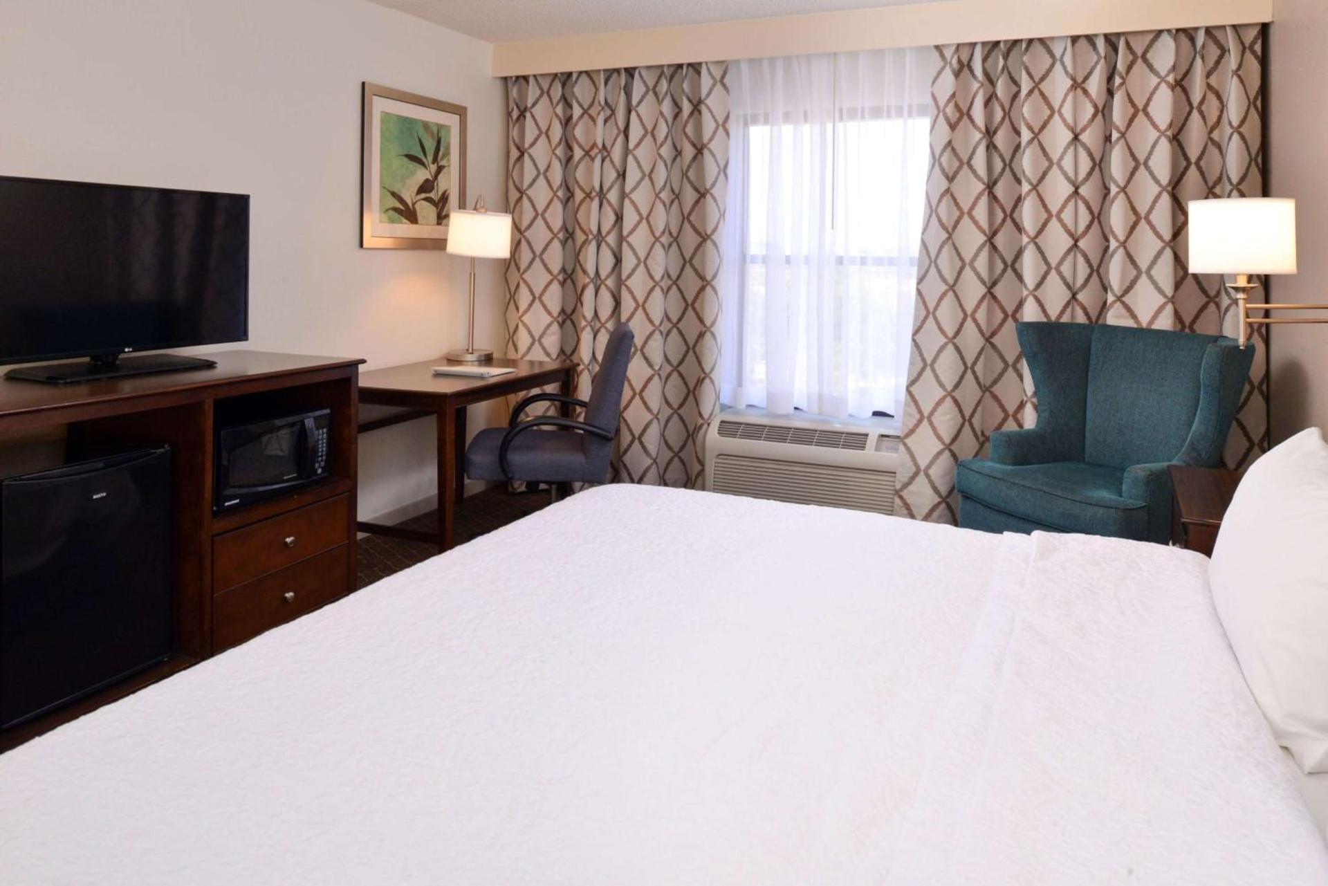 Hampton Inn & Suites Pueblo-Southgate photo 38